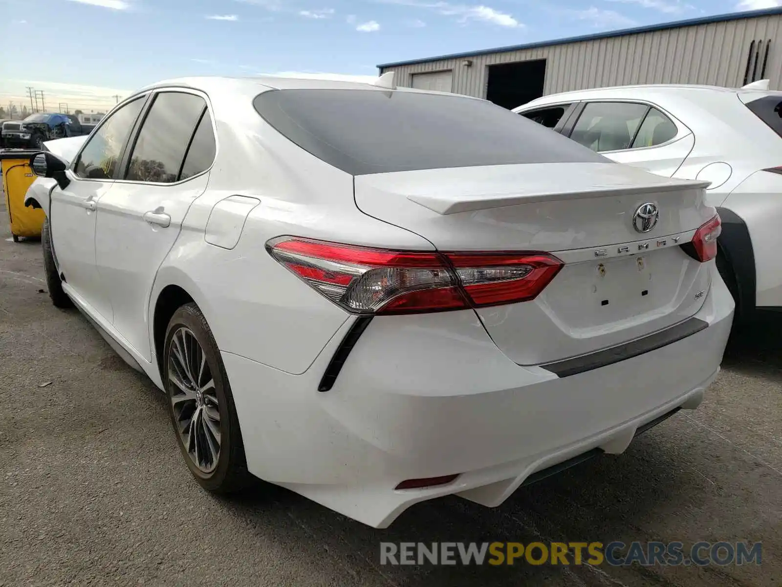 3 Photograph of a damaged car 4T1B11HK0KU209909 TOYOTA CAMRY 2019