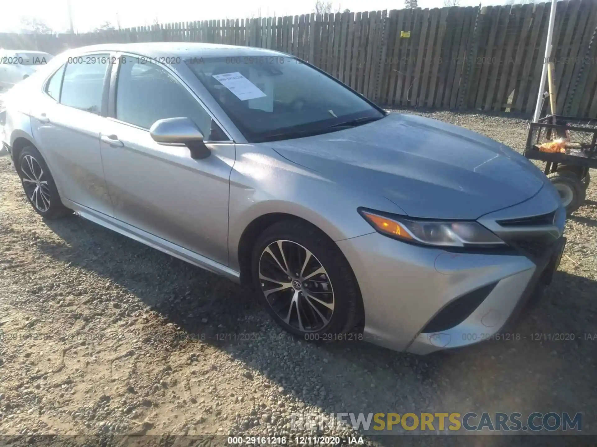 1 Photograph of a damaged car 4T1B11HK0KU212437 TOYOTA CAMRY 2019