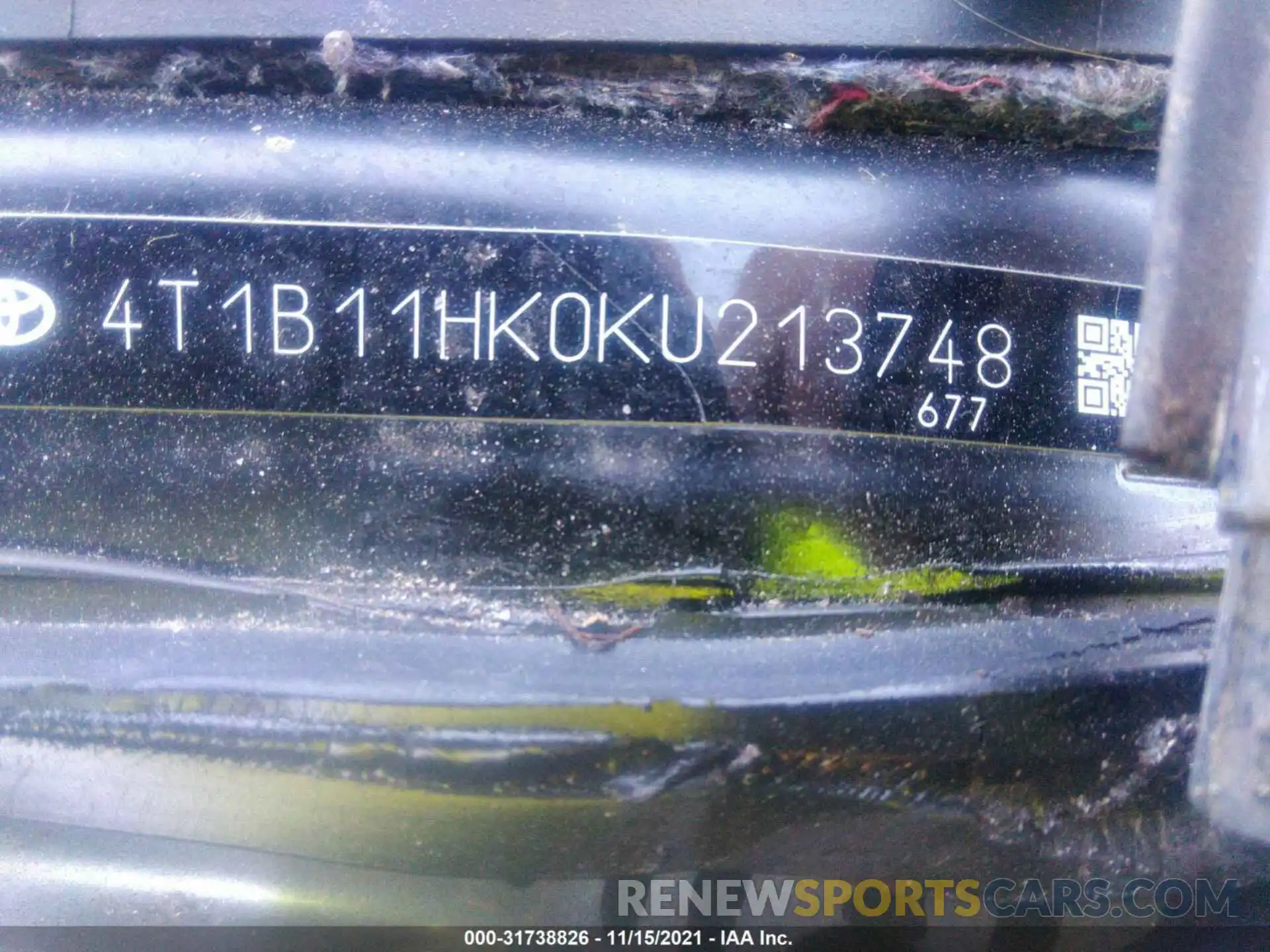 9 Photograph of a damaged car 4T1B11HK0KU213748 TOYOTA CAMRY 2019