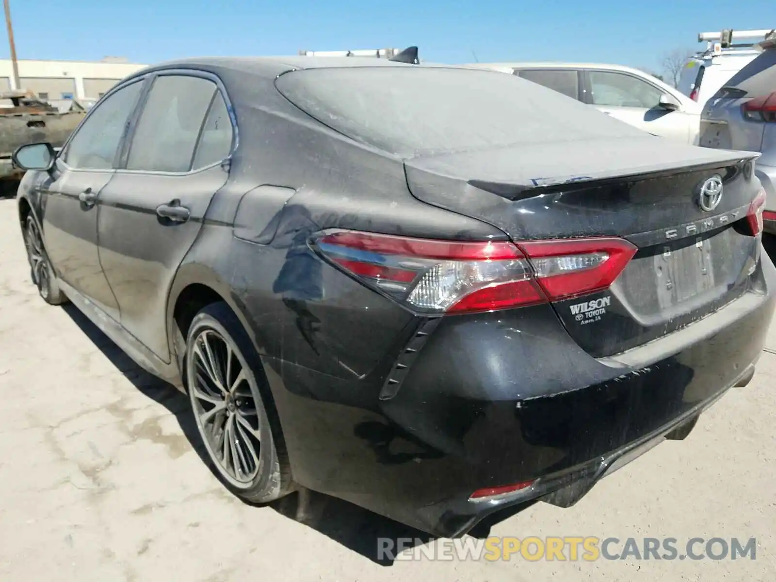 3 Фотография поврежденного автомобиля 4T1B11HK0KU213779 TOYOTA CAMRY 2019