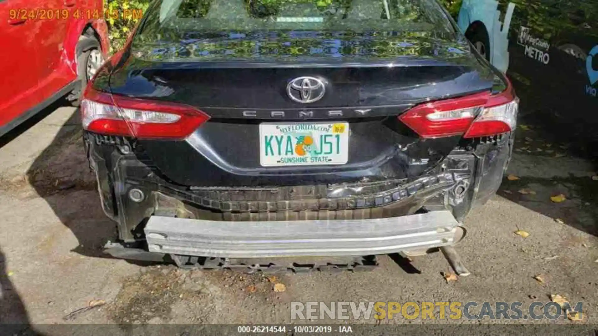 12 Photograph of a damaged car 4T1B11HK0KU214916 TOYOTA CAMRY 2019