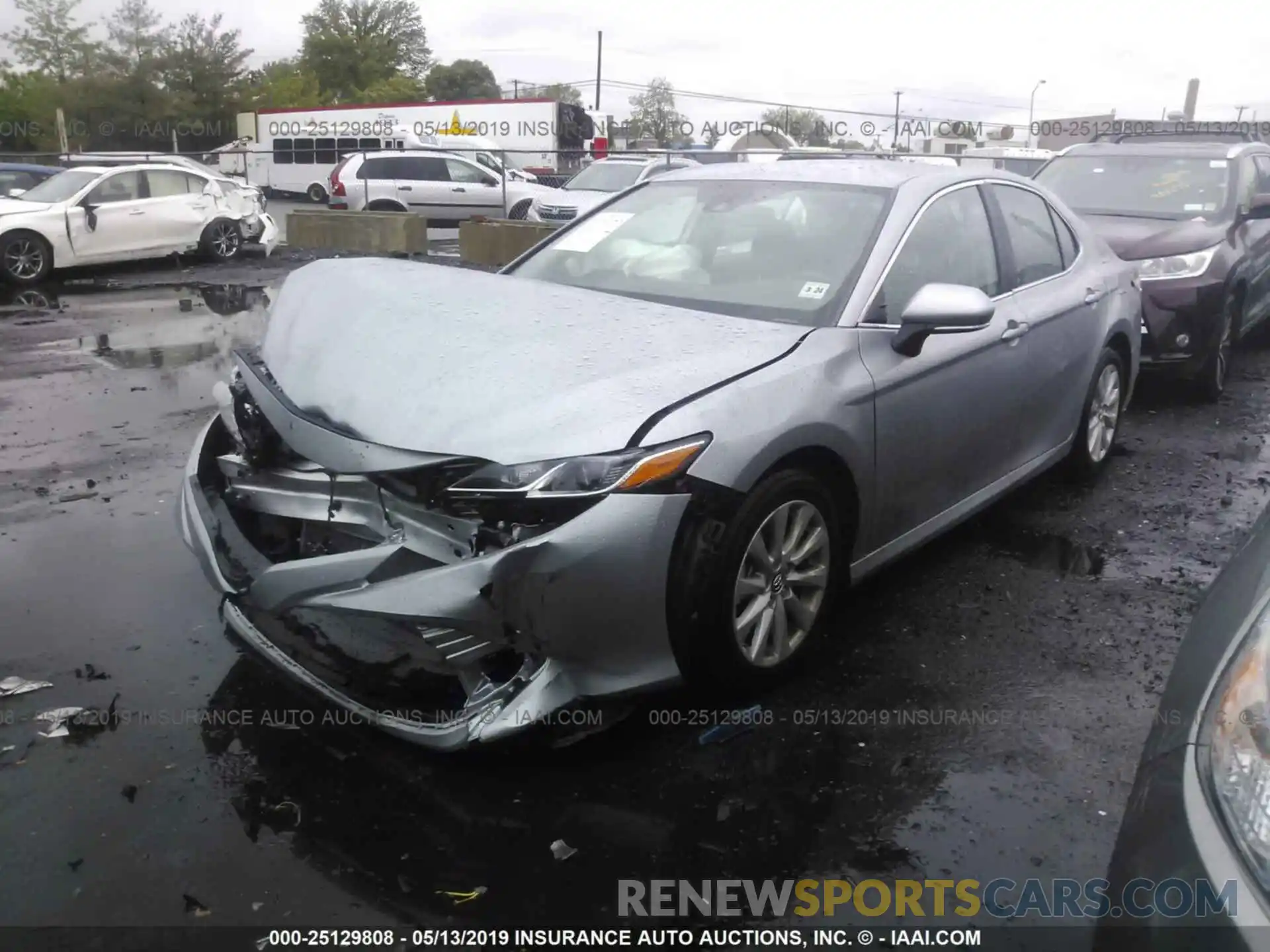 2 Photograph of a damaged car 4T1B11HK0KU215080 TOYOTA CAMRY 2019