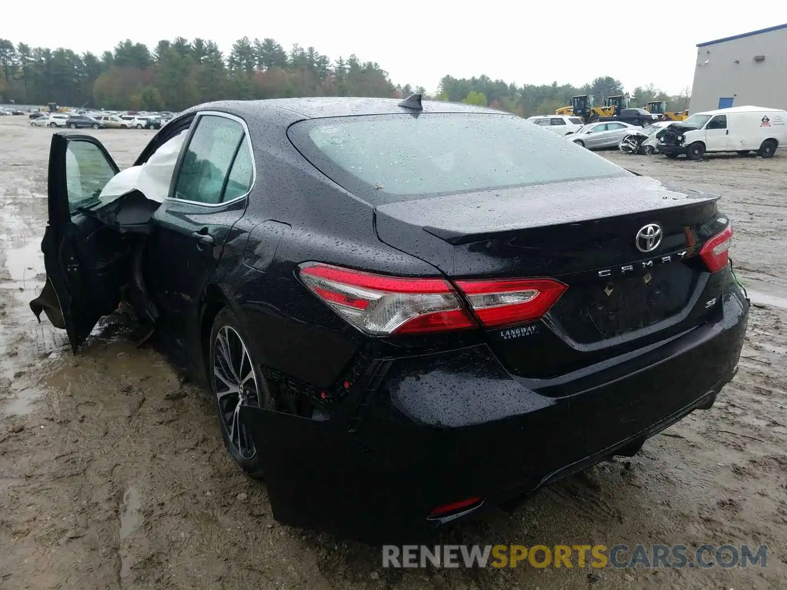 3 Photograph of a damaged car 4T1B11HK0KU219047 TOYOTA CAMRY 2019