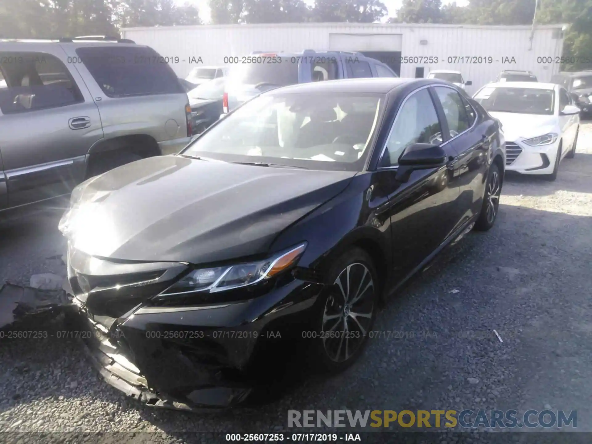 2 Photograph of a damaged car 4T1B11HK0KU219324 TOYOTA CAMRY 2019