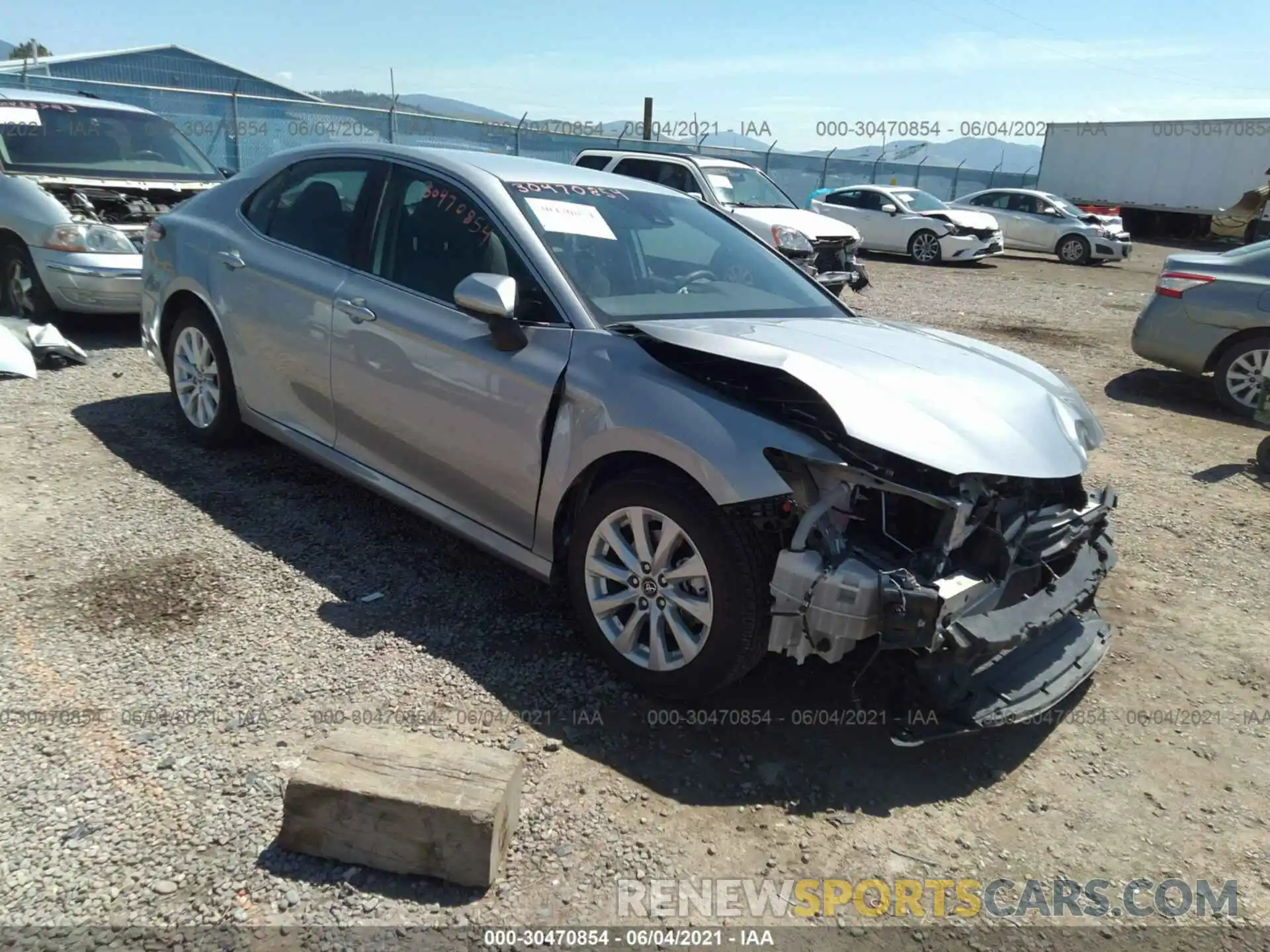 1 Photograph of a damaged car 4T1B11HK0KU220179 TOYOTA CAMRY 2019