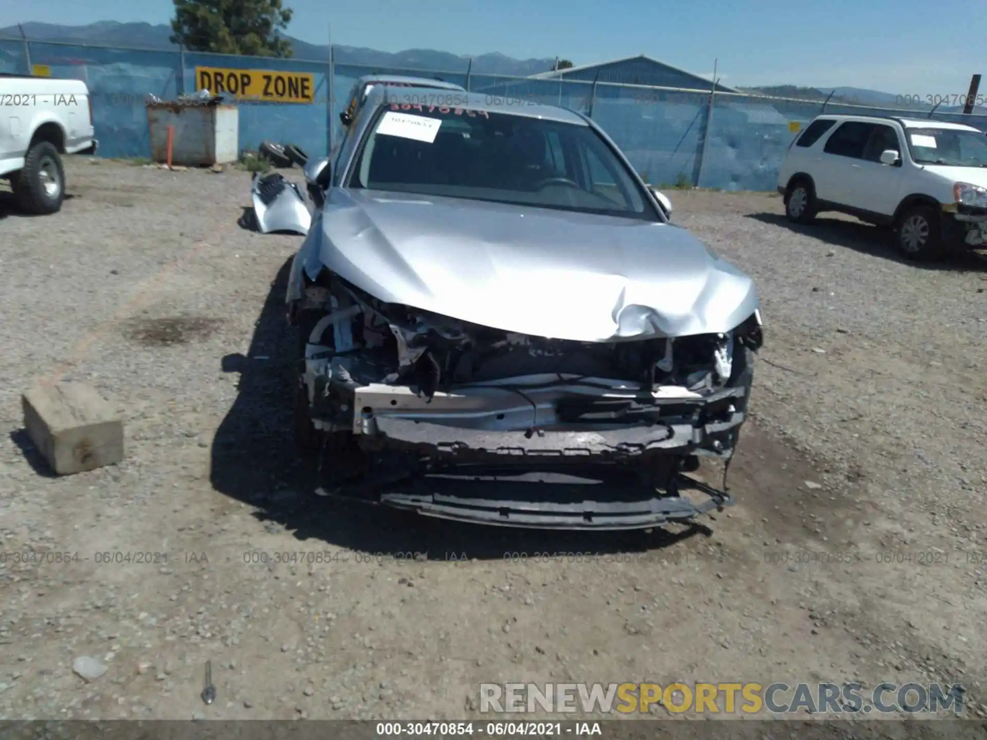 6 Photograph of a damaged car 4T1B11HK0KU220179 TOYOTA CAMRY 2019