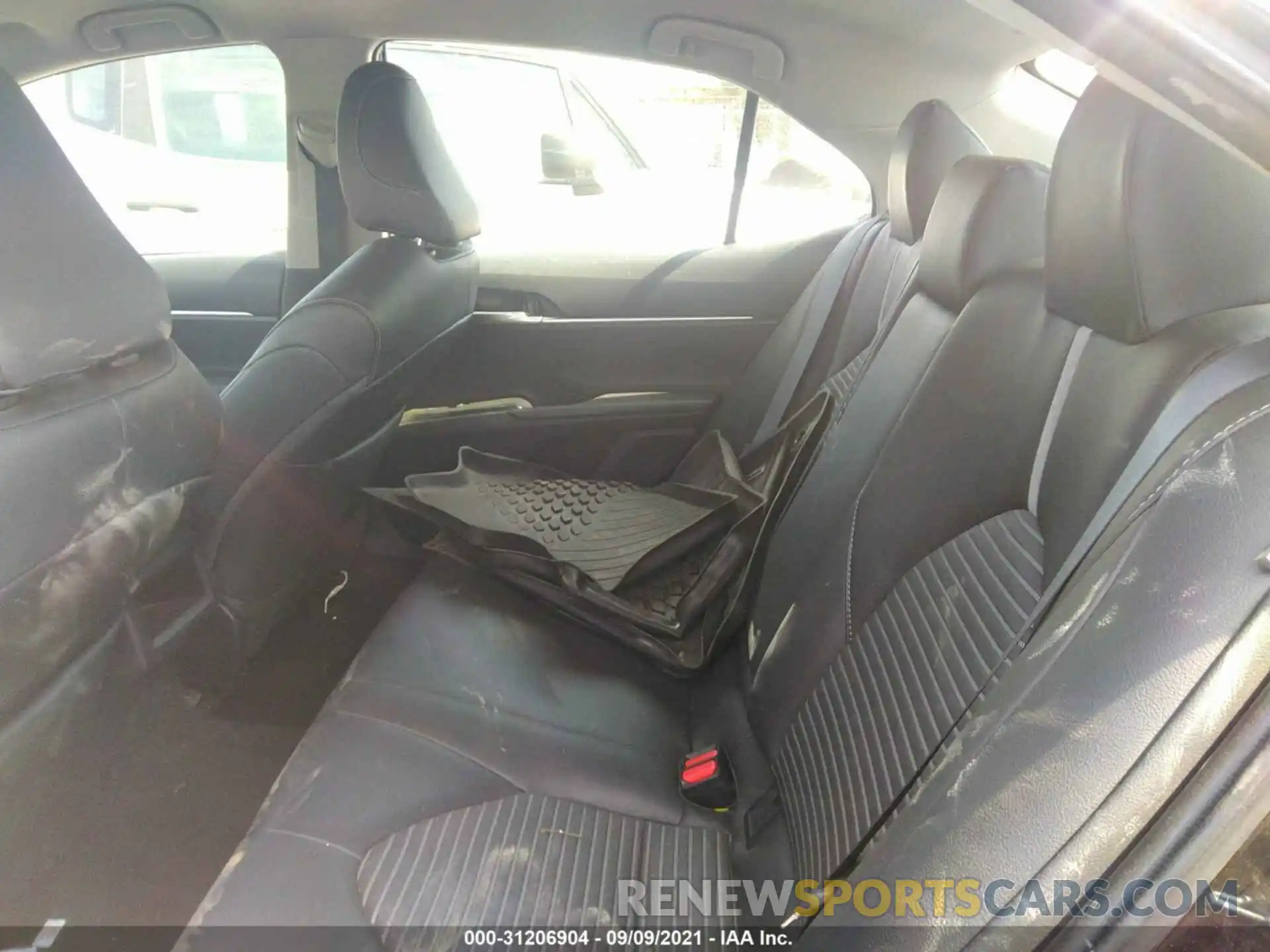 8 Photograph of a damaged car 4T1B11HK0KU220442 TOYOTA CAMRY 2019