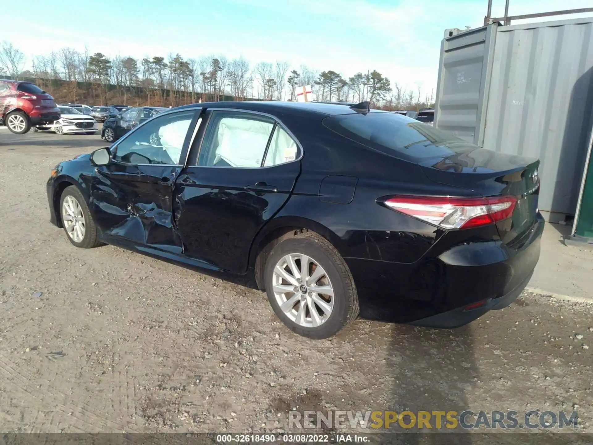 3 Photograph of a damaged car 4T1B11HK0KU220571 TOYOTA CAMRY 2019