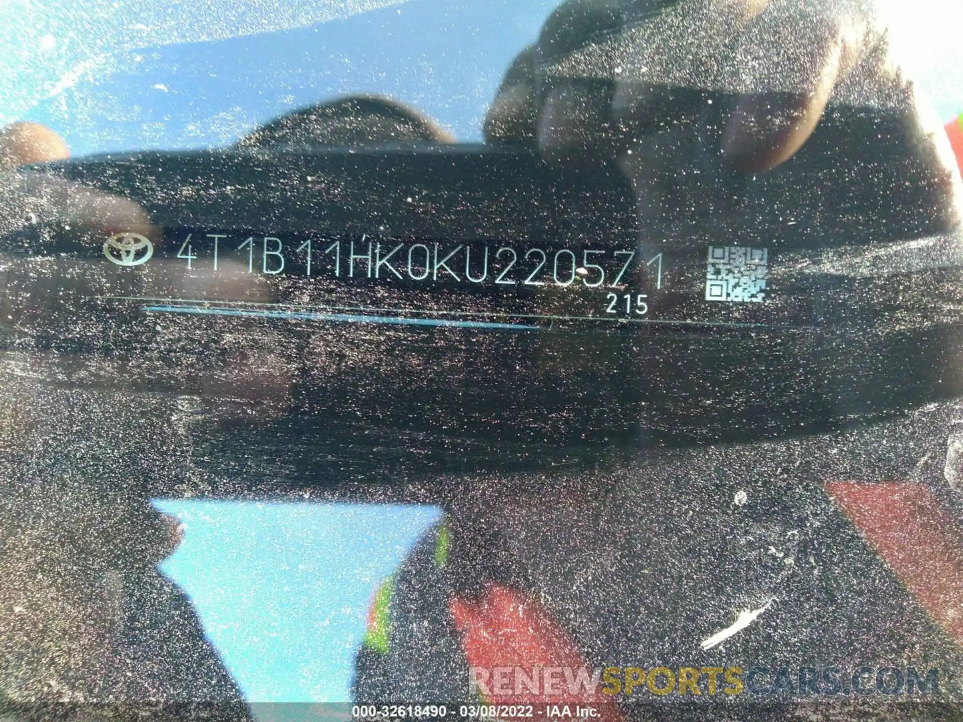 9 Photograph of a damaged car 4T1B11HK0KU220571 TOYOTA CAMRY 2019