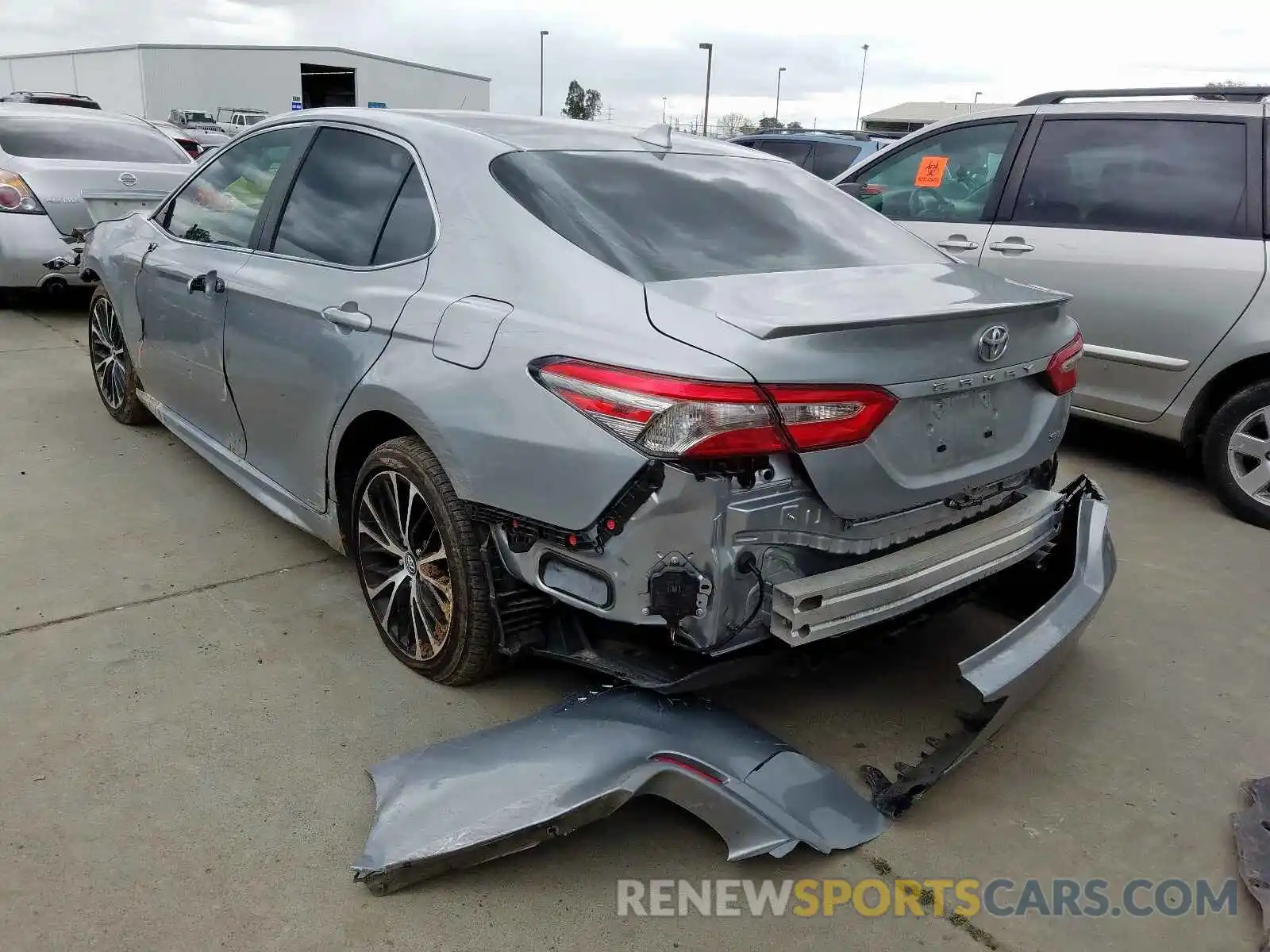 3 Photograph of a damaged car 4T1B11HK0KU220666 TOYOTA CAMRY 2019