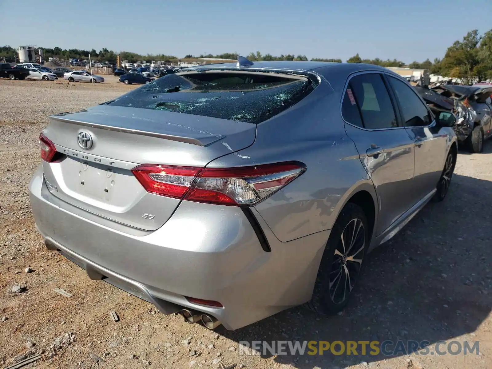 4 Photograph of a damaged car 4T1B11HK0KU225060 TOYOTA CAMRY 2019