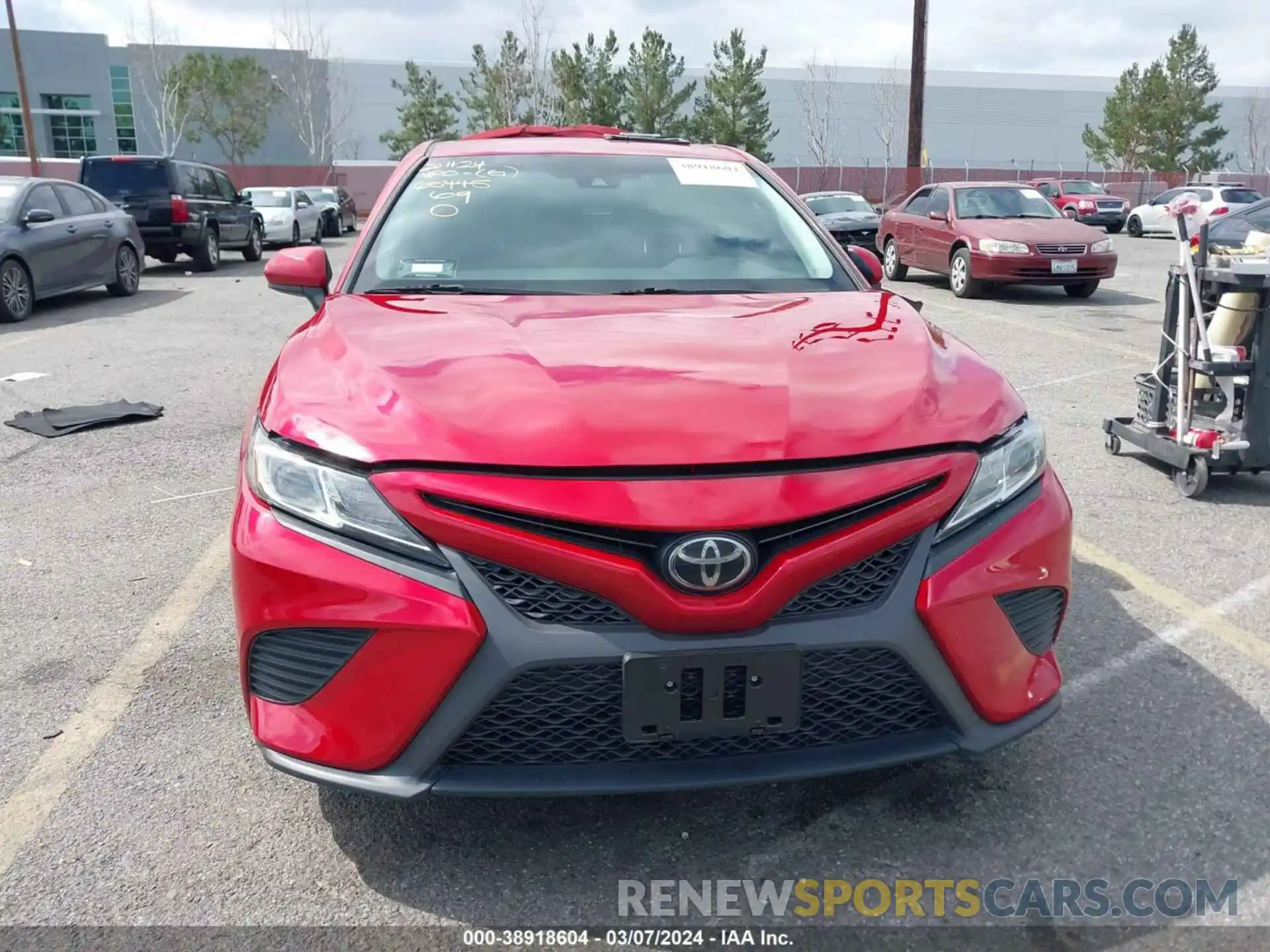 13 Photograph of a damaged car 4T1B11HK0KU225155 TOYOTA CAMRY 2019