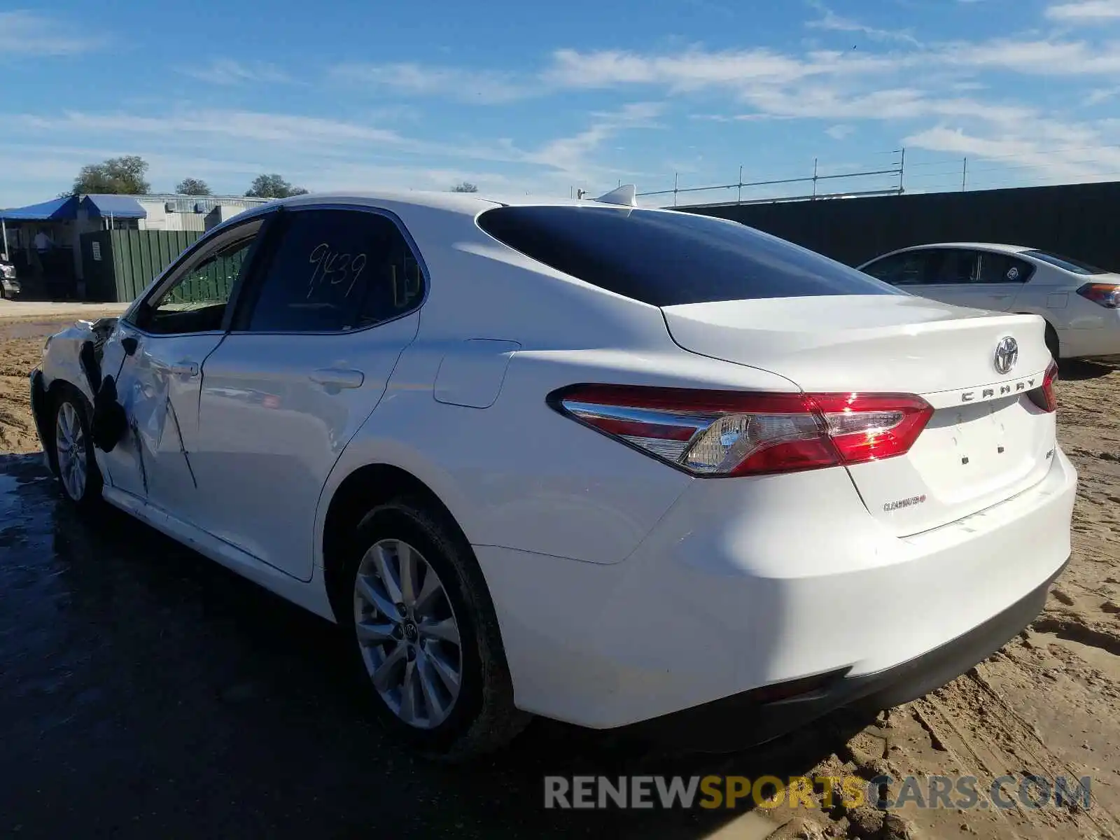 3 Photograph of a damaged car 4T1B11HK0KU226516 TOYOTA CAMRY 2019