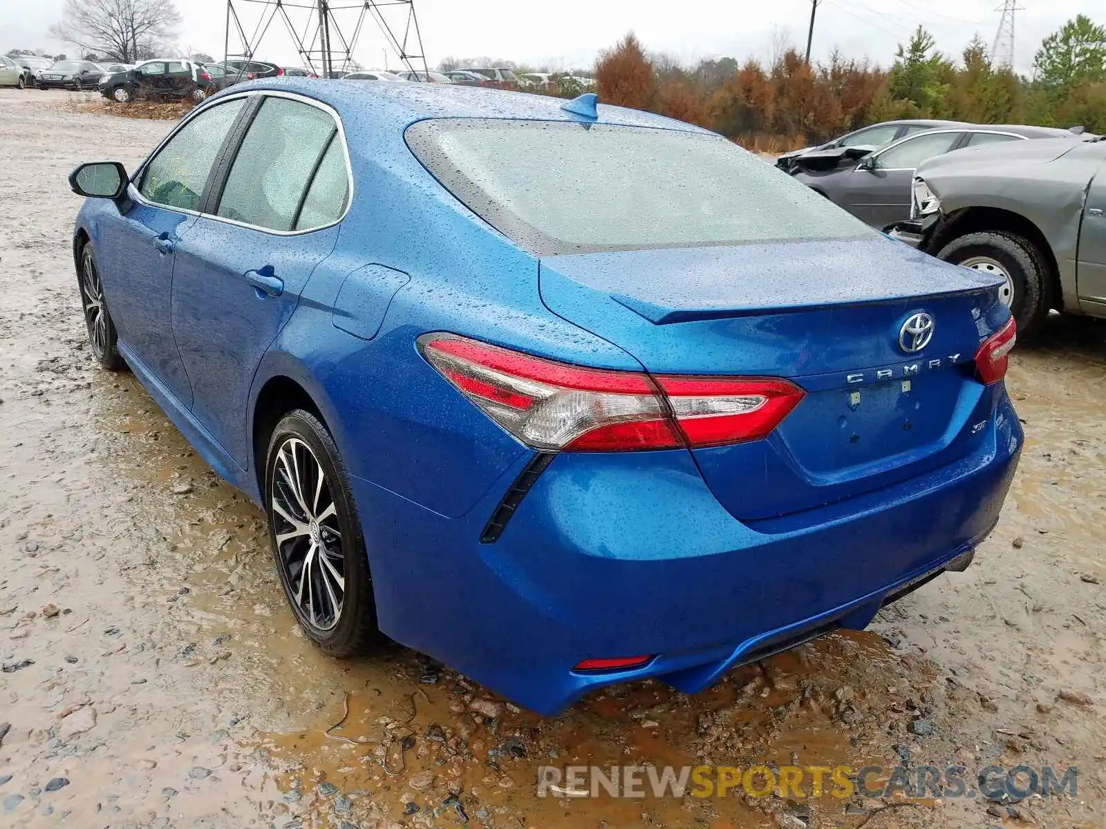 3 Photograph of a damaged car 4T1B11HK0KU227388 TOYOTA CAMRY 2019