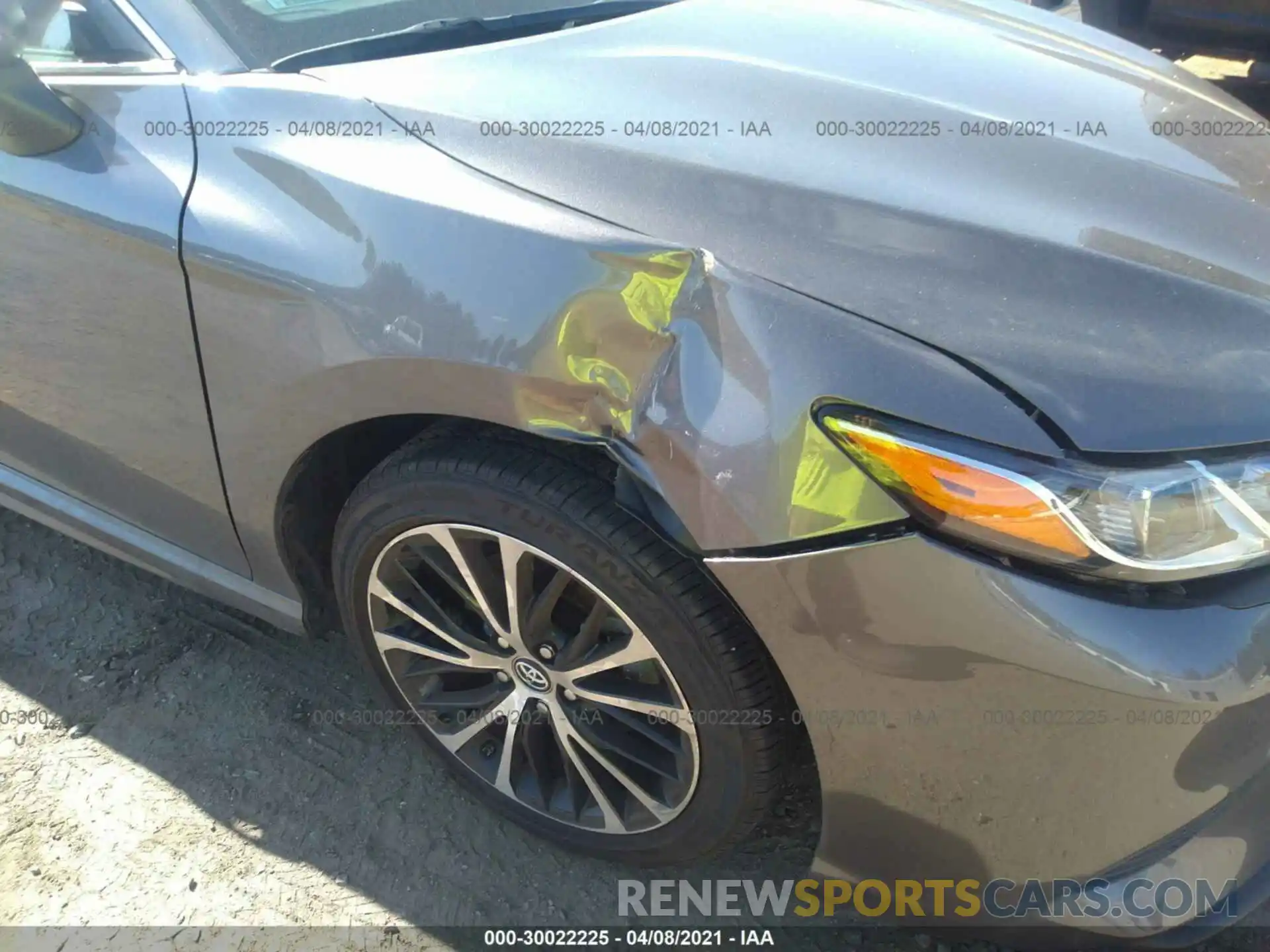 6 Photograph of a damaged car 4T1B11HK0KU227827 TOYOTA CAMRY 2019