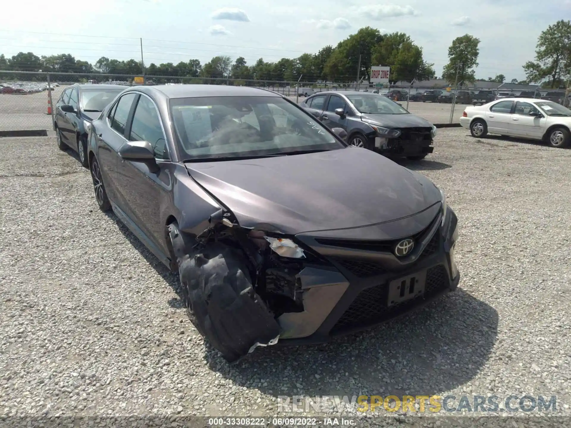 6 Photograph of a damaged car 4T1B11HK0KU228671 TOYOTA CAMRY 2019