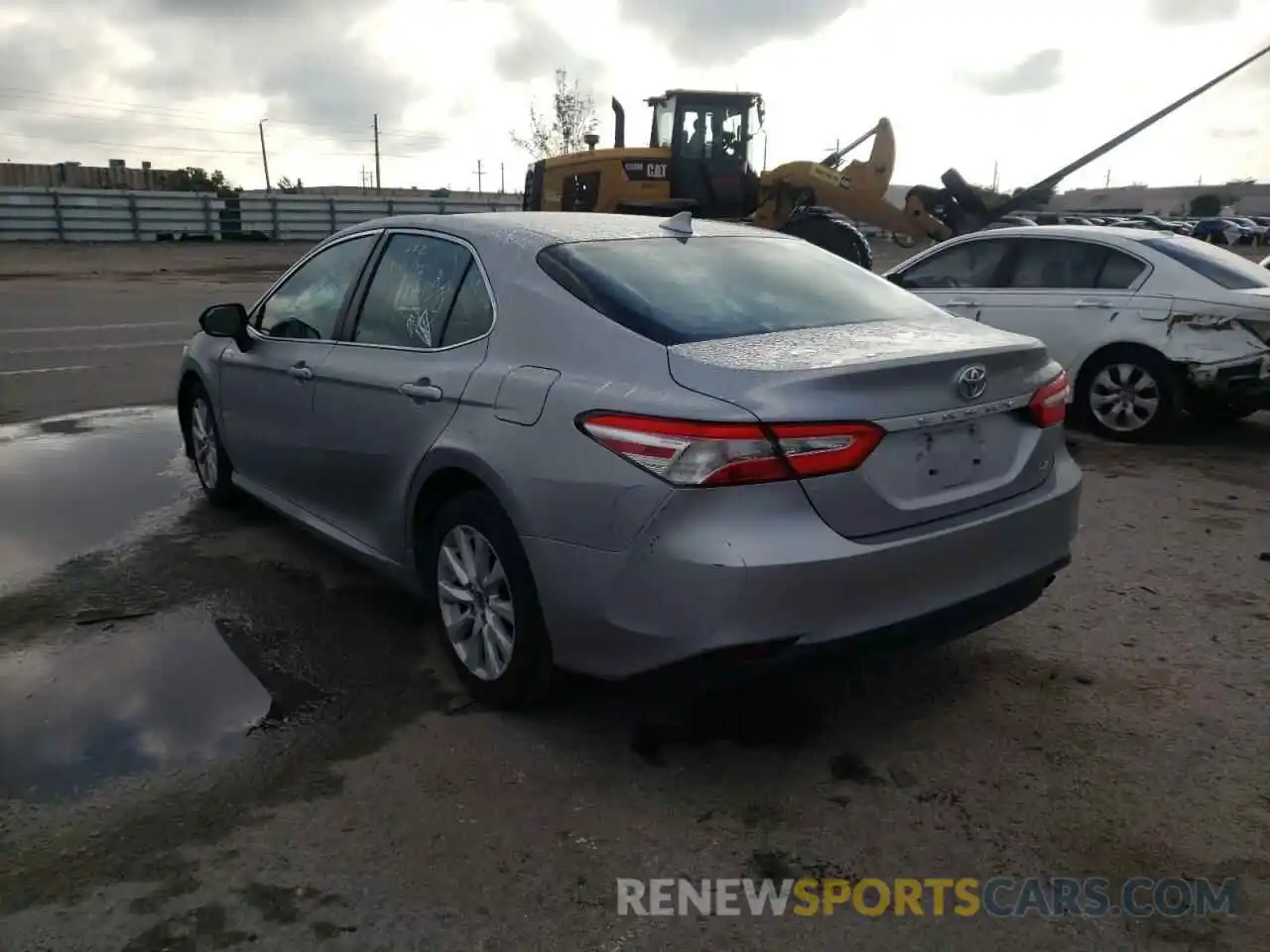 3 Photograph of a damaged car 4T1B11HK0KU230890 TOYOTA CAMRY 2019