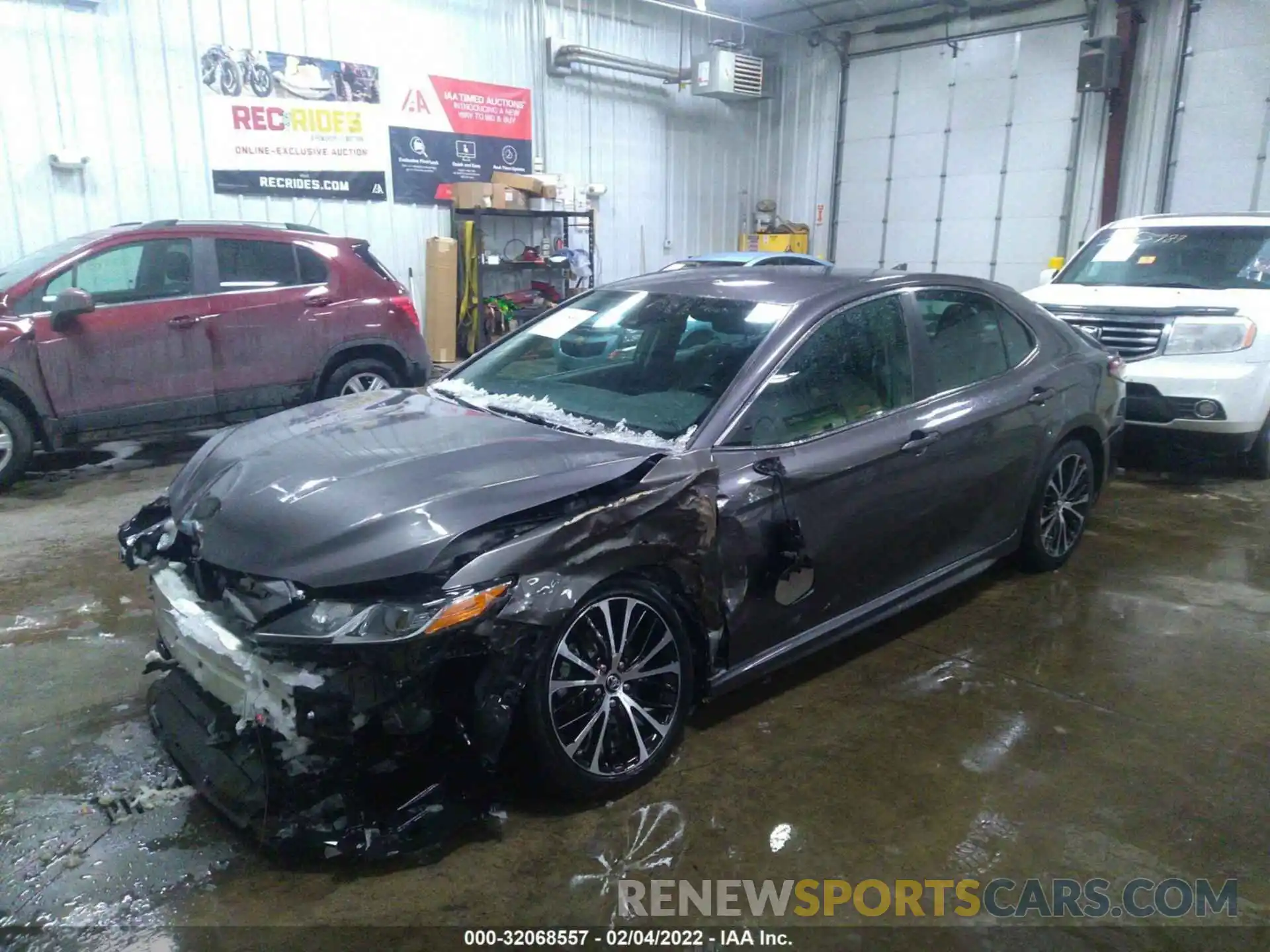 2 Photograph of a damaged car 4T1B11HK0KU231957 TOYOTA CAMRY 2019