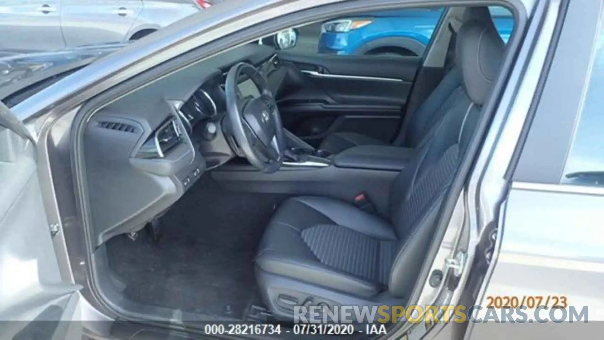 1 Photograph of a damaged car 4T1B11HK0KU232039 TOYOTA CAMRY 2019