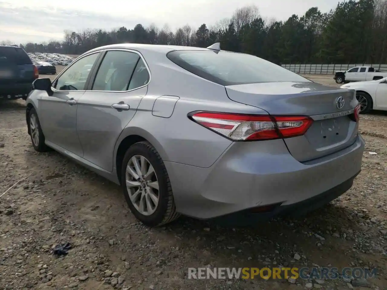 3 Photograph of a damaged car 4T1B11HK0KU232235 TOYOTA CAMRY 2019