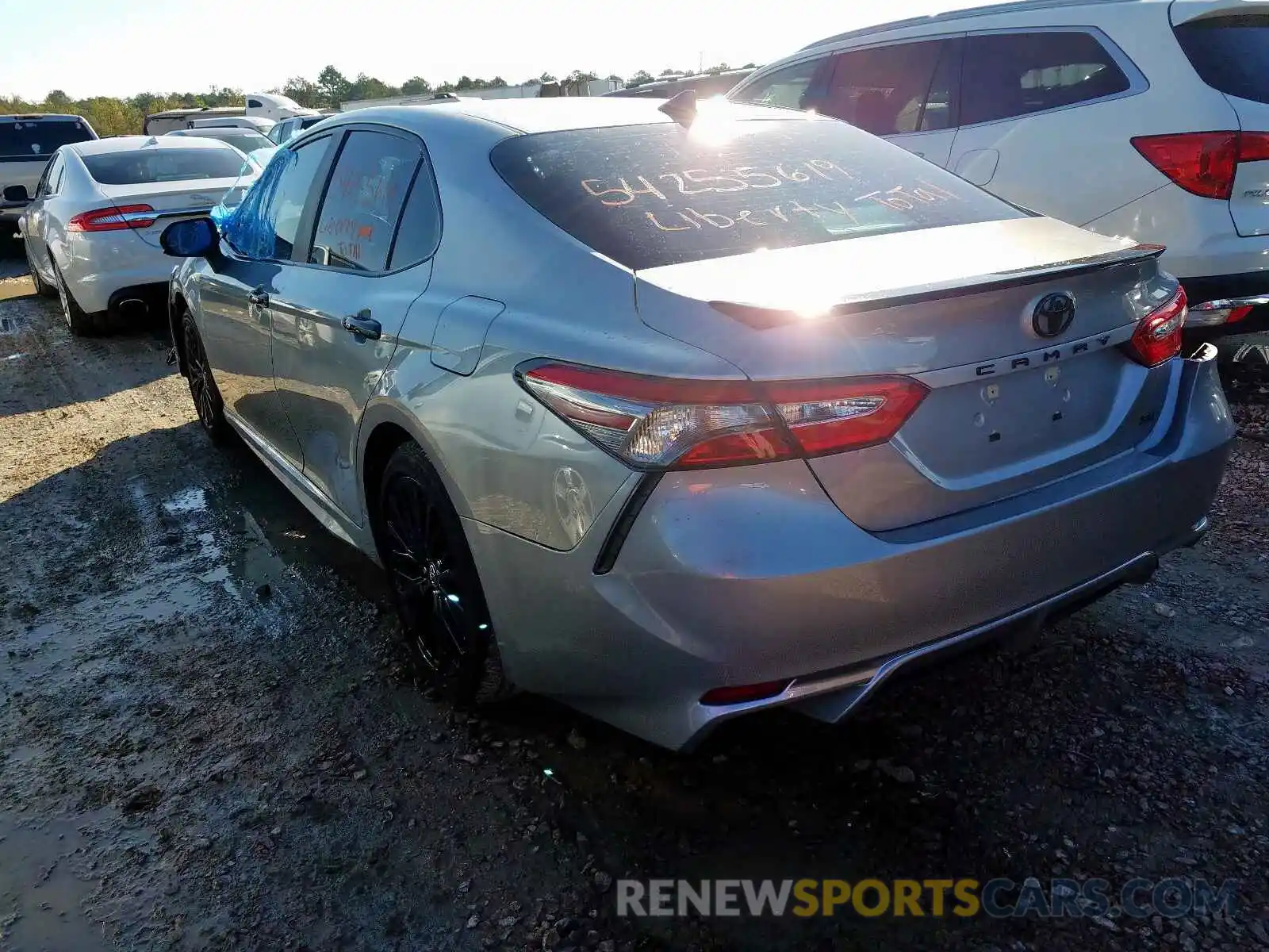 3 Photograph of a damaged car 4T1B11HK0KU232798 TOYOTA CAMRY 2019