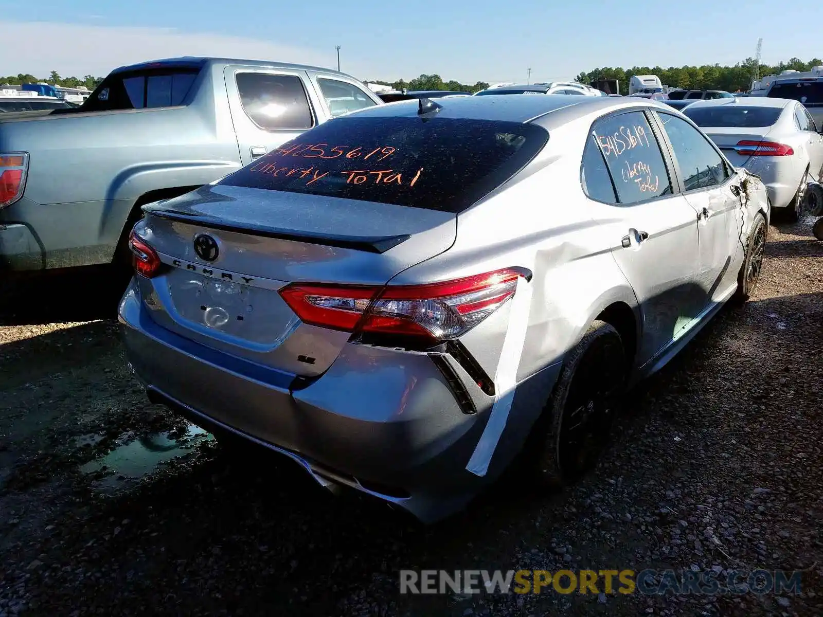 4 Photograph of a damaged car 4T1B11HK0KU232798 TOYOTA CAMRY 2019