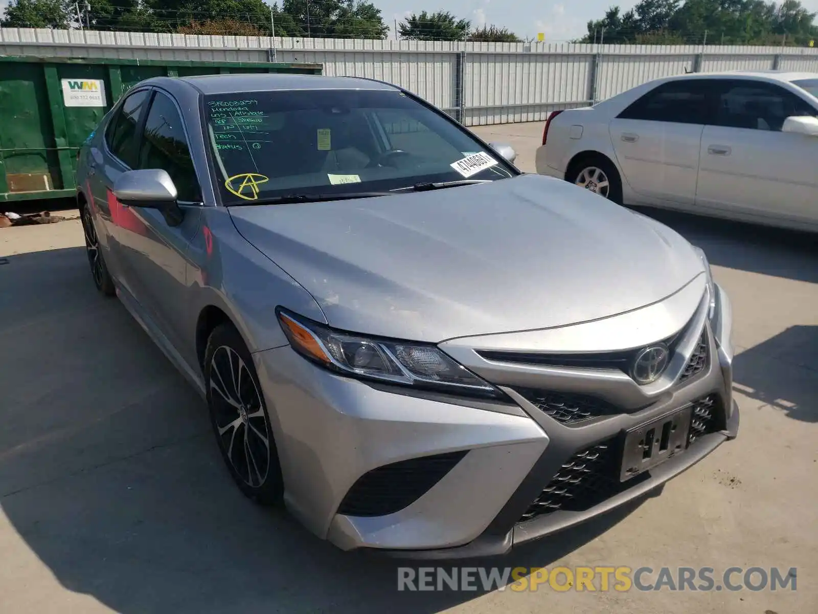 1 Photograph of a damaged car 4T1B11HK0KU234521 TOYOTA CAMRY 2019