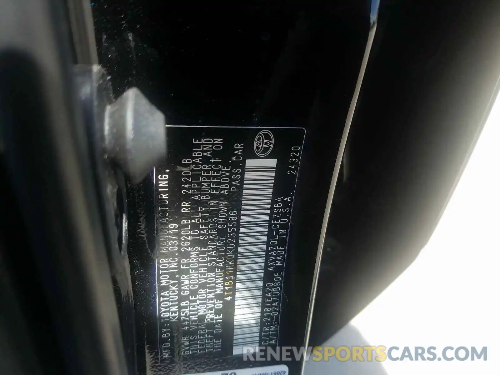 10 Photograph of a damaged car 4T1B11HK0KU235586 TOYOTA CAMRY 2019