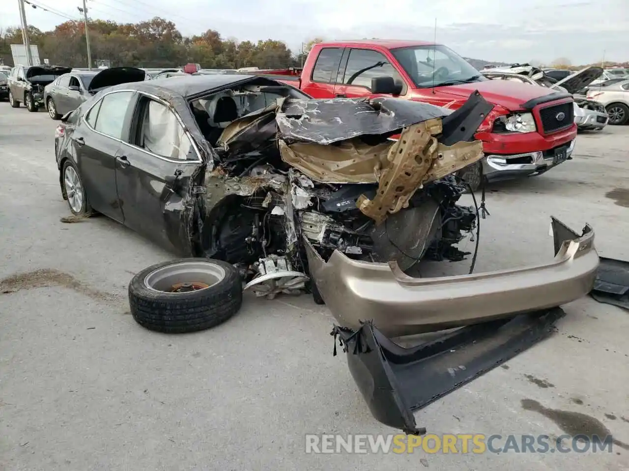 1 Photograph of a damaged car 4T1B11HK0KU236186 TOYOTA CAMRY 2019