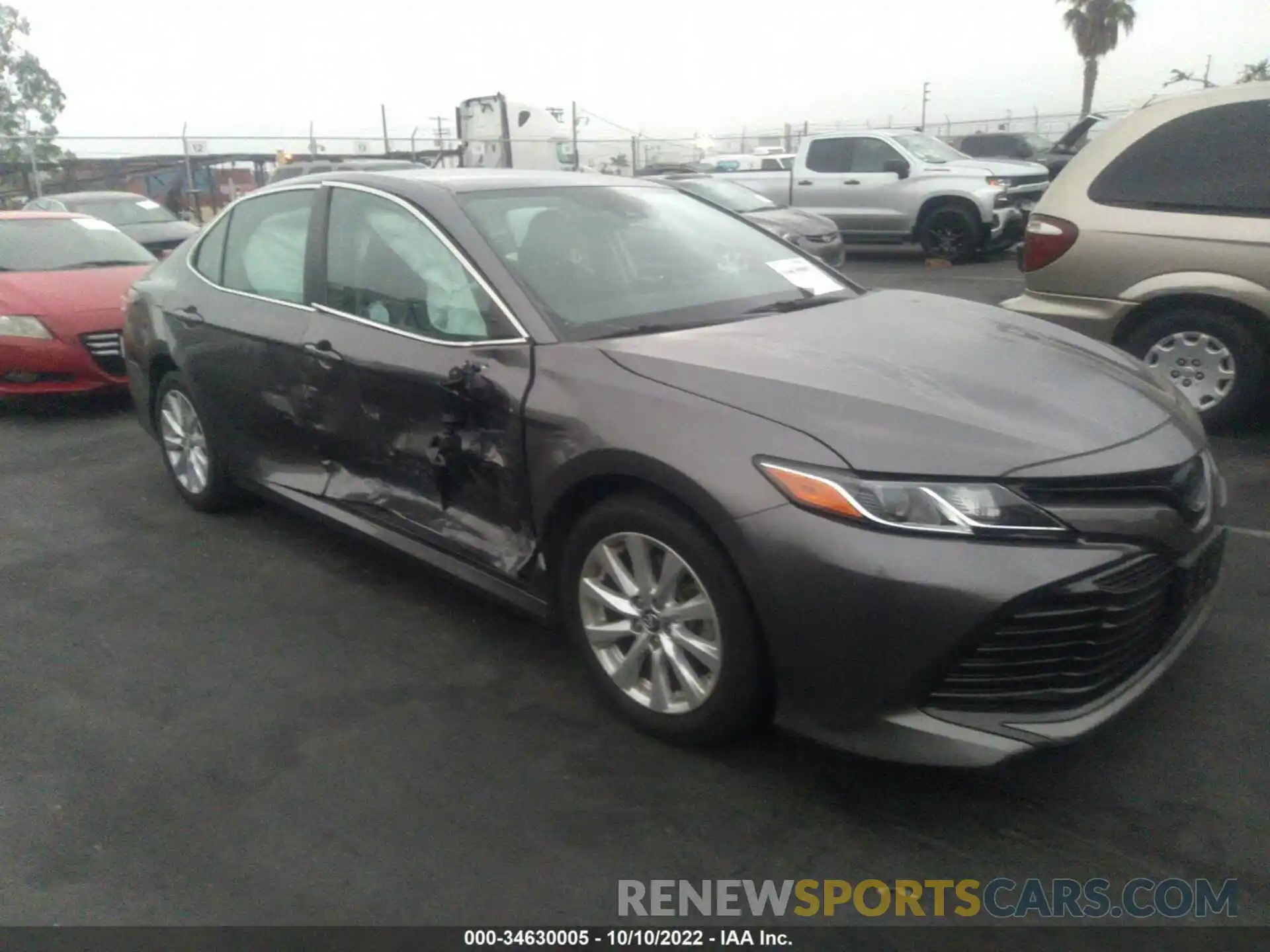 1 Photograph of a damaged car 4T1B11HK0KU237208 TOYOTA CAMRY 2019