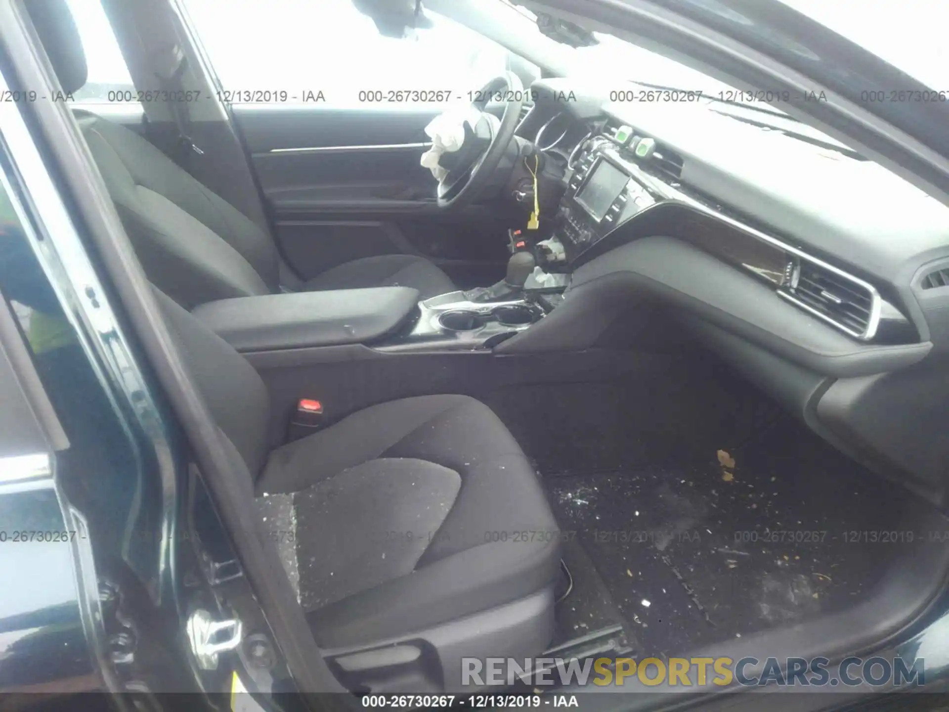 5 Photograph of a damaged car 4T1B11HK0KU238391 TOYOTA CAMRY 2019