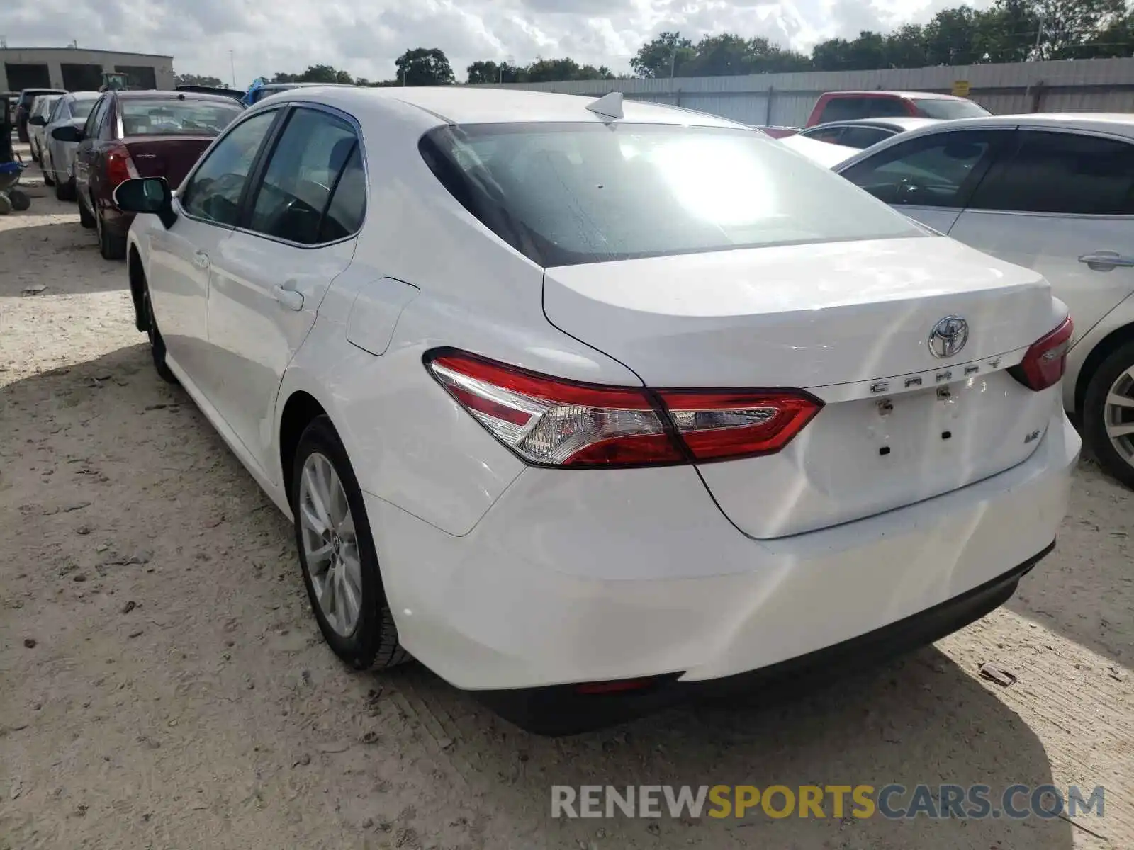 3 Photograph of a damaged car 4T1B11HK0KU238603 TOYOTA CAMRY 2019