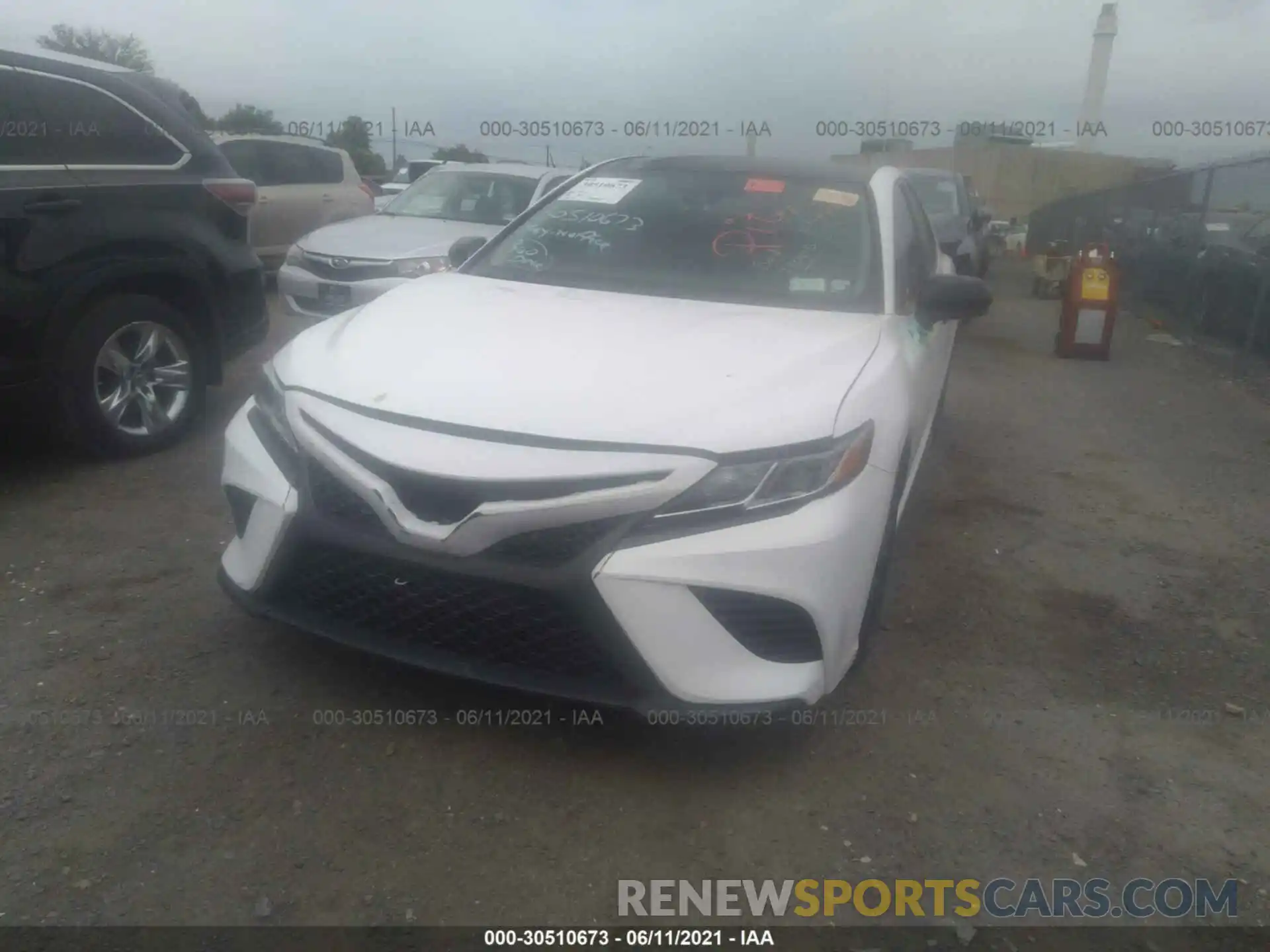 6 Photograph of a damaged car 4T1B11HK0KU240397 TOYOTA CAMRY 2019