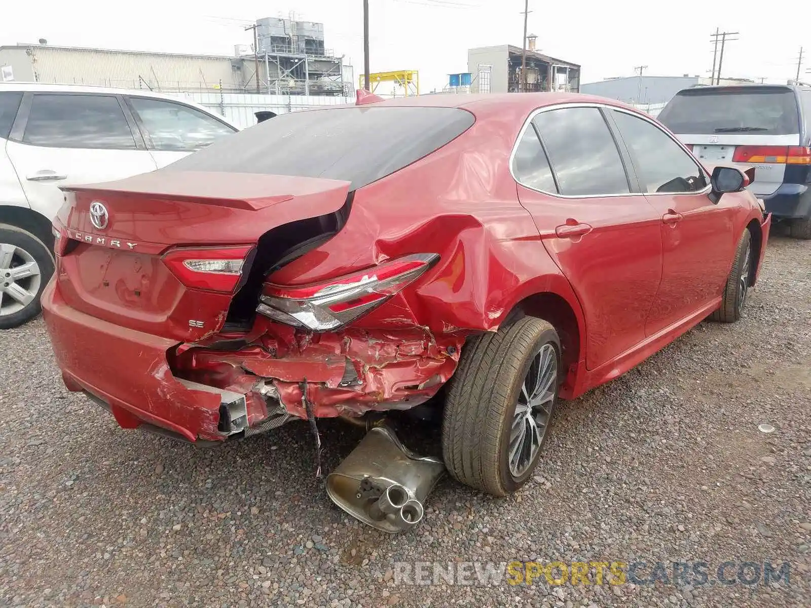 4 Фотография поврежденного автомобиля 4T1B11HK0KU241081 TOYOTA CAMRY 2019