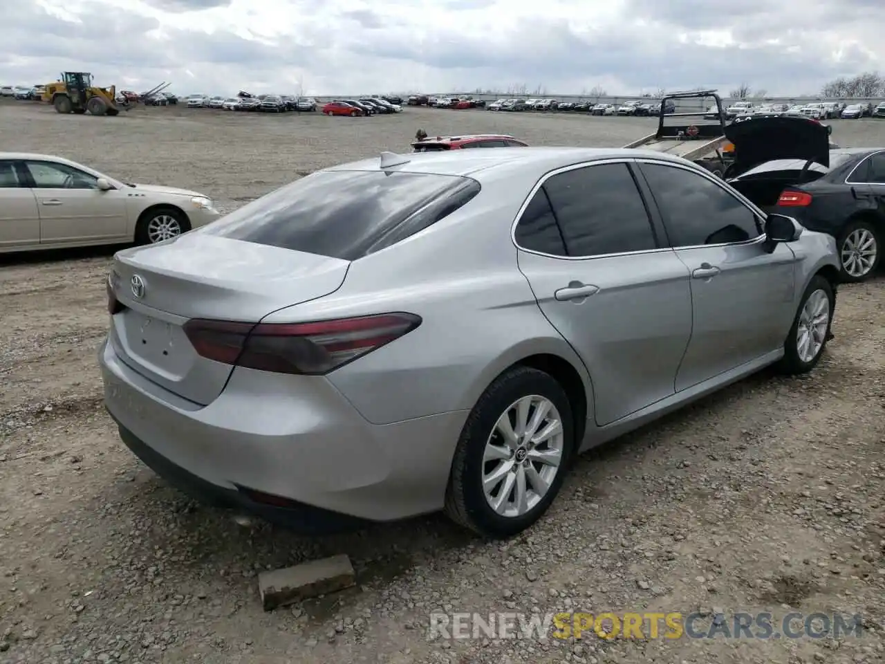 4 Фотография поврежденного автомобиля 4T1B11HK0KU241100 TOYOTA CAMRY 2019