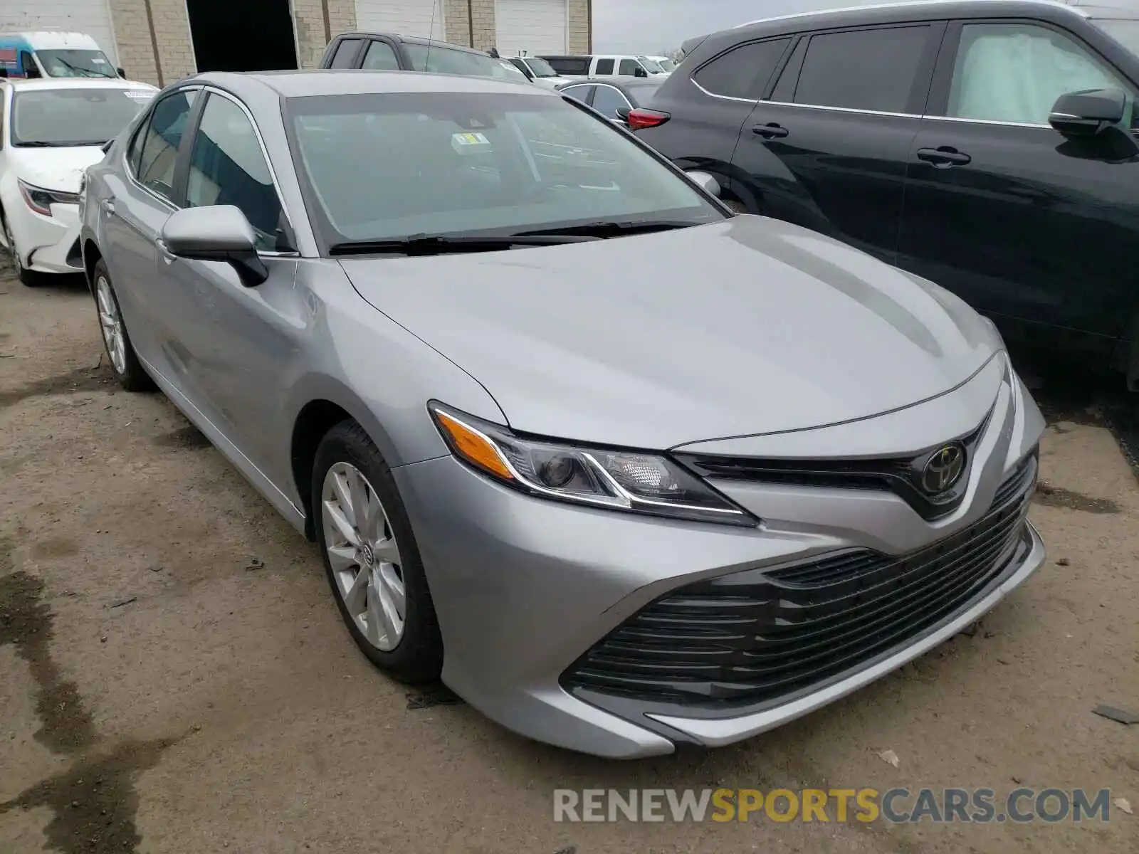 1 Photograph of a damaged car 4T1B11HK0KU241212 TOYOTA CAMRY 2019