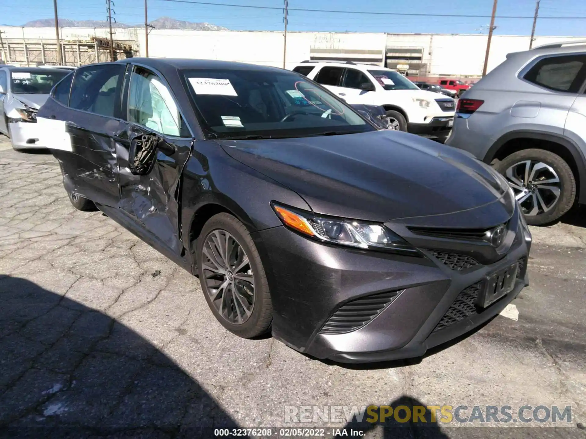 1 Photograph of a damaged car 4T1B11HK0KU241288 TOYOTA CAMRY 2019