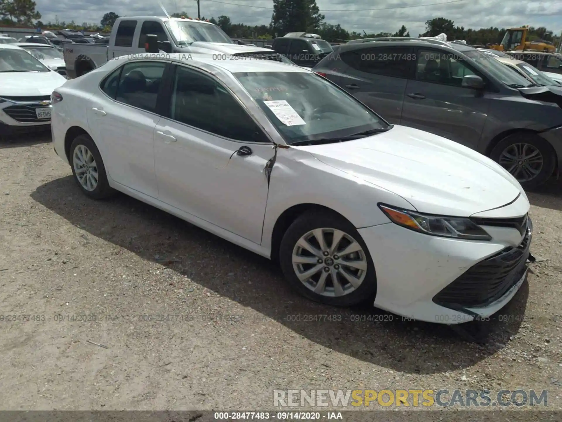 1 Photograph of a damaged car 4T1B11HK0KU241341 TOYOTA CAMRY 2019