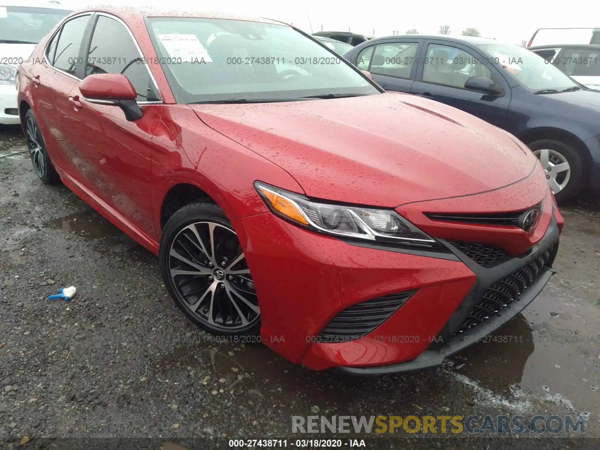 1 Photograph of a damaged car 4T1B11HK0KU241677 TOYOTA CAMRY 2019