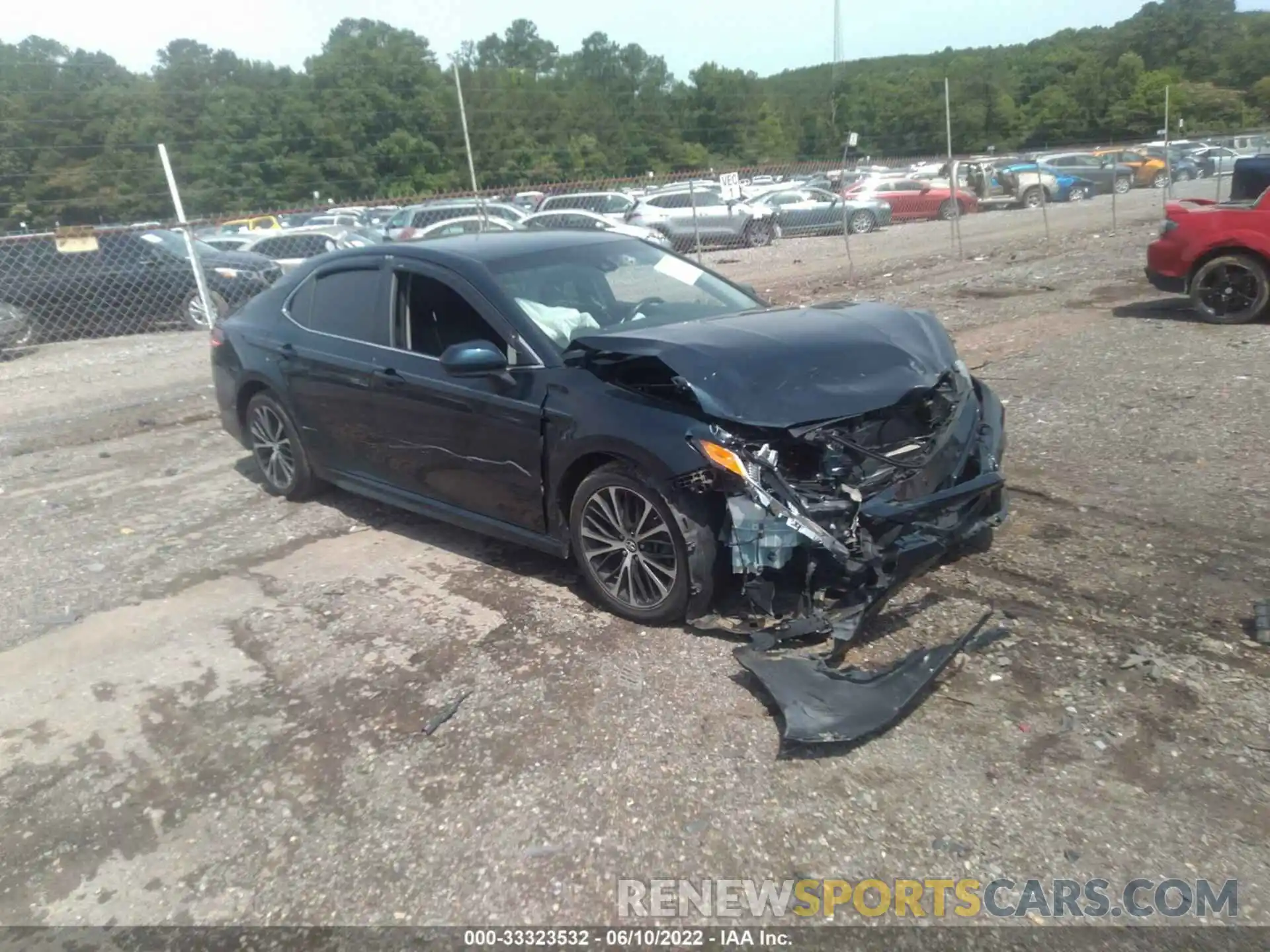 1 Photograph of a damaged car 4T1B11HK0KU243624 TOYOTA CAMRY 2019