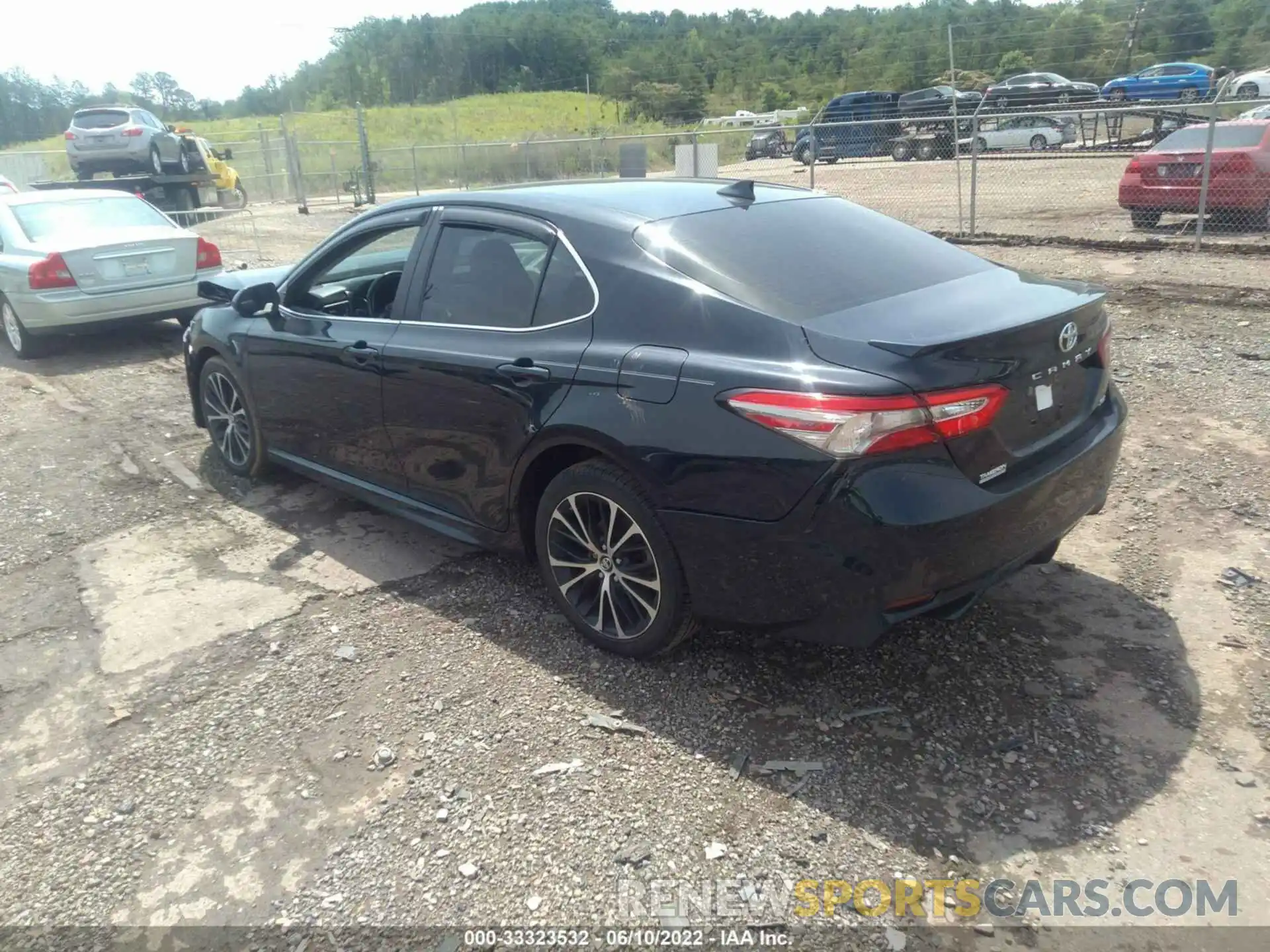 3 Photograph of a damaged car 4T1B11HK0KU243624 TOYOTA CAMRY 2019