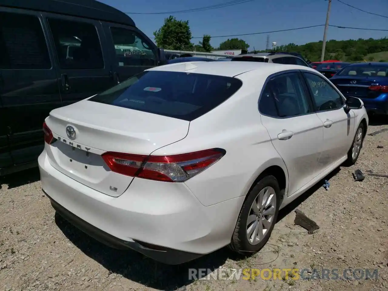 4 Фотография поврежденного автомобиля 4T1B11HK0KU243915 TOYOTA CAMRY 2019