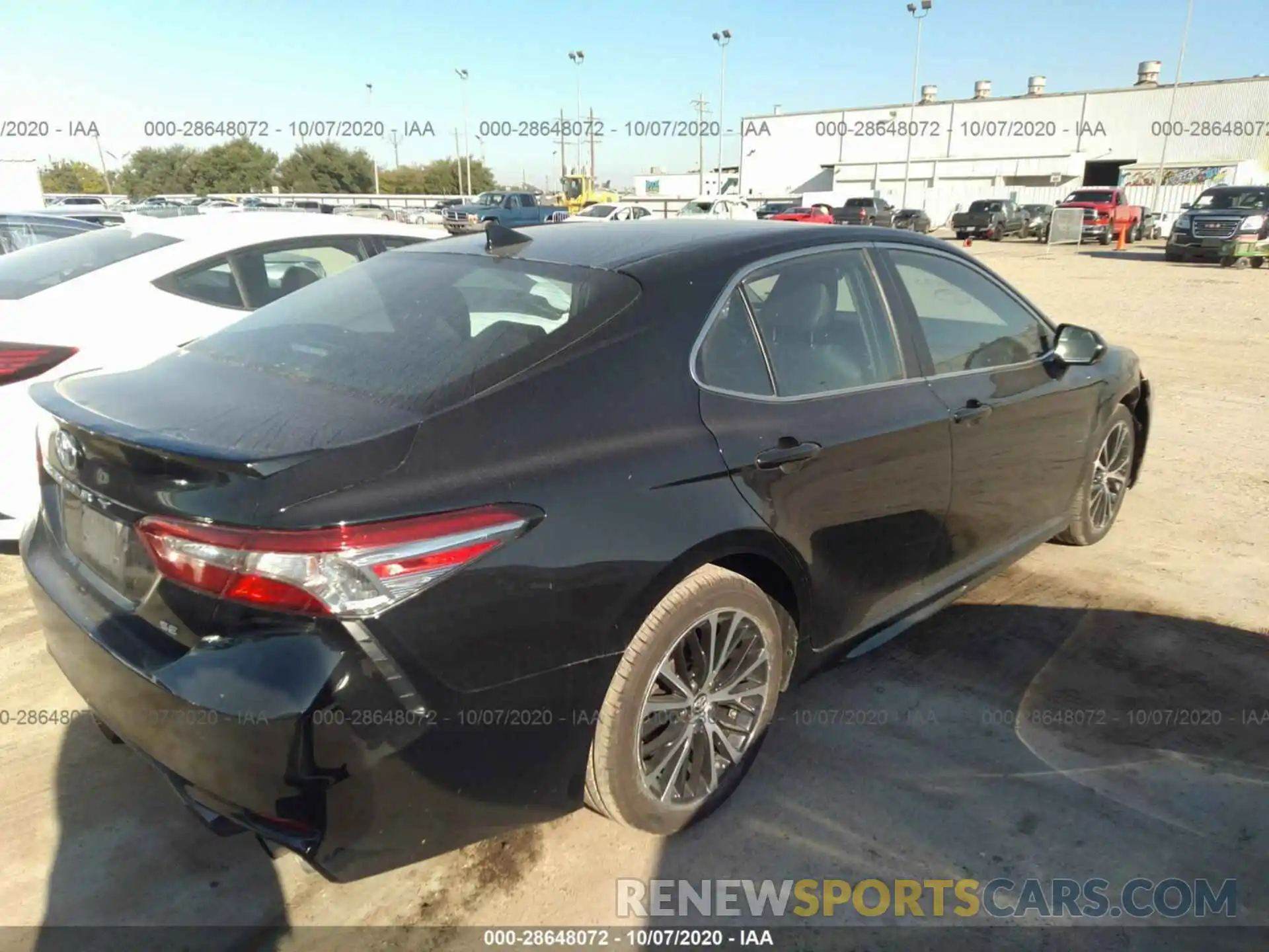 4 Photograph of a damaged car 4T1B11HK0KU244370 TOYOTA CAMRY 2019