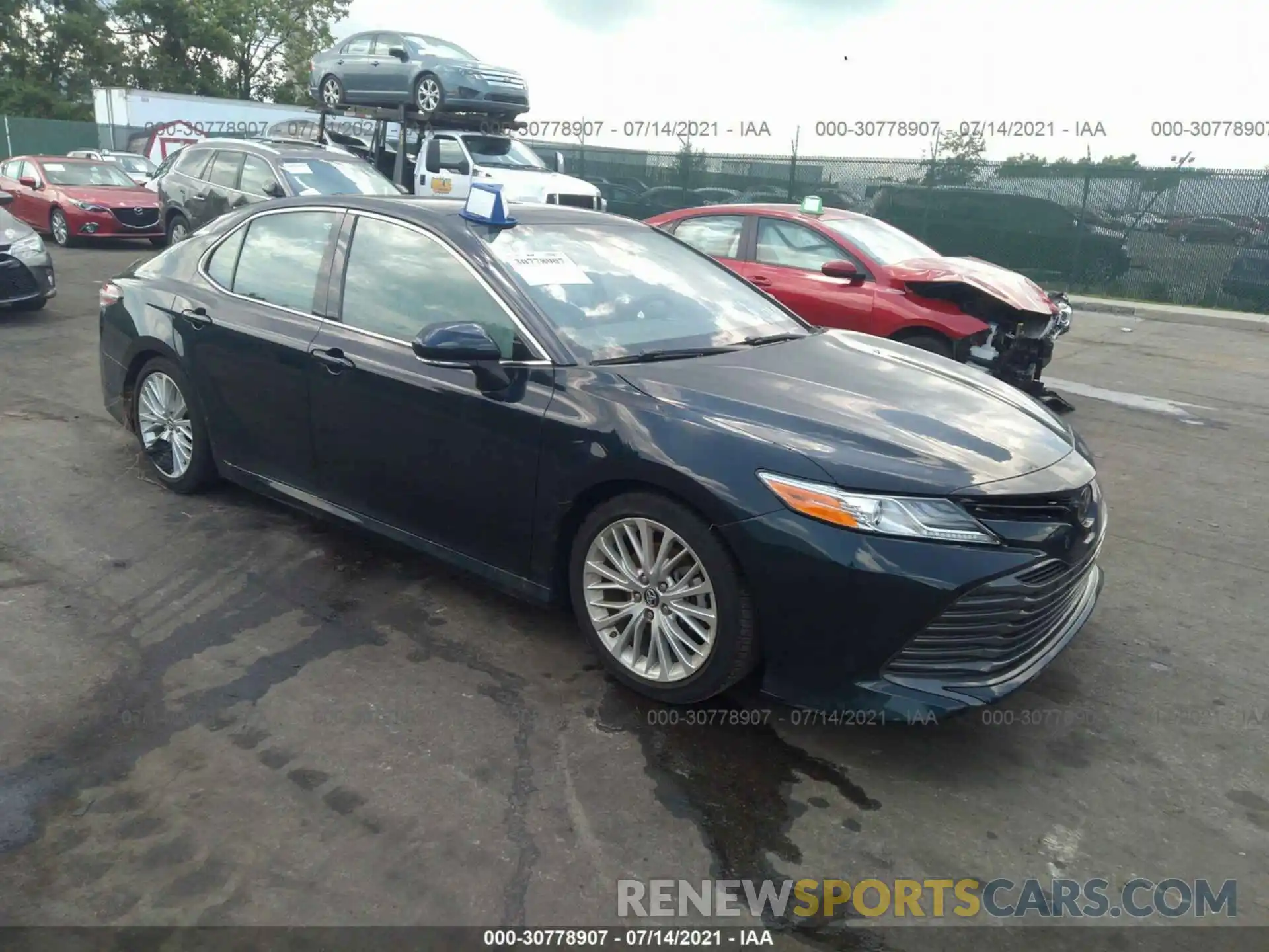 1 Photograph of a damaged car 4T1B11HK0KU244661 TOYOTA CAMRY 2019