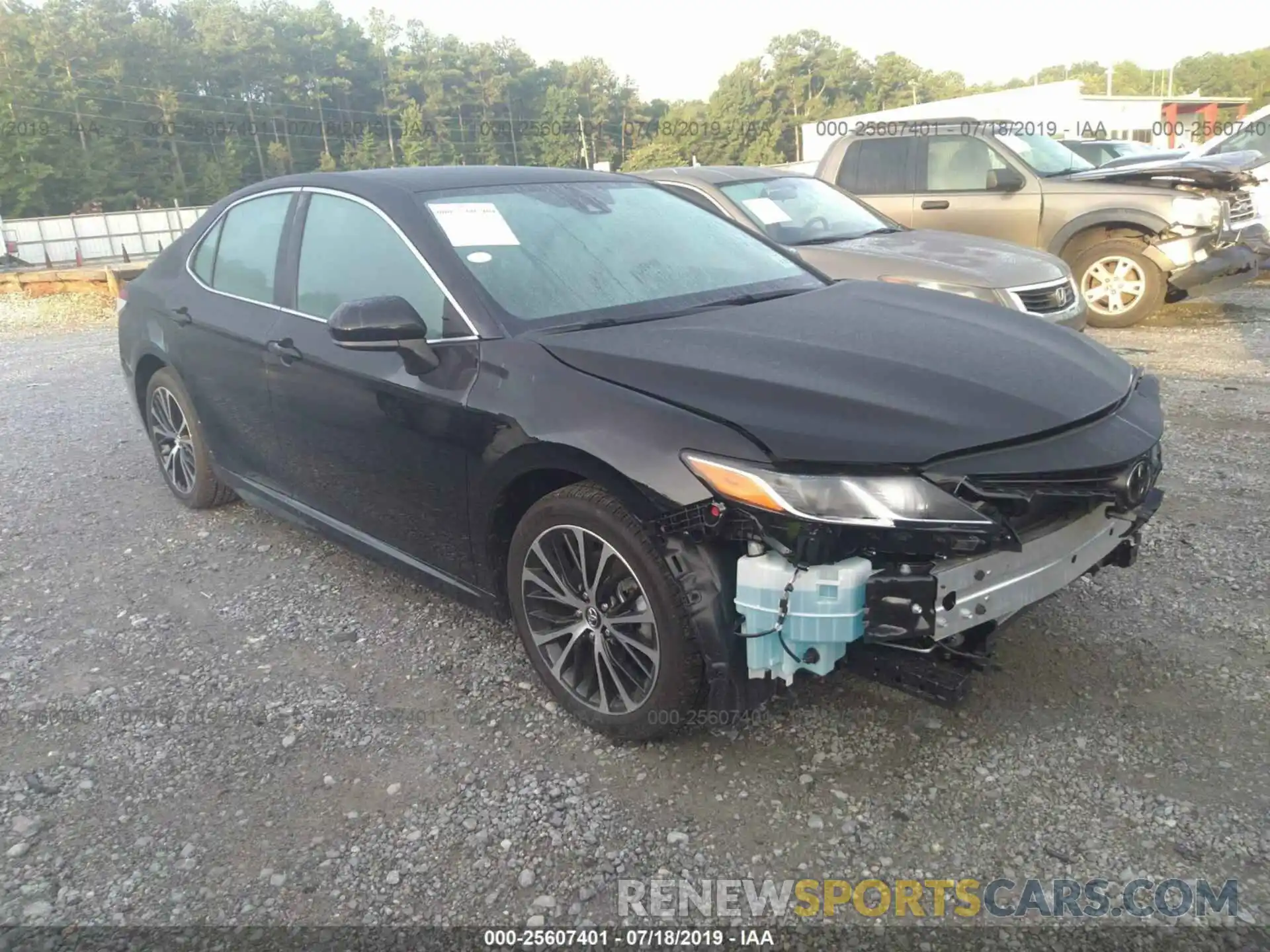 1 Photograph of a damaged car 4T1B11HK0KU245714 TOYOTA CAMRY 2019