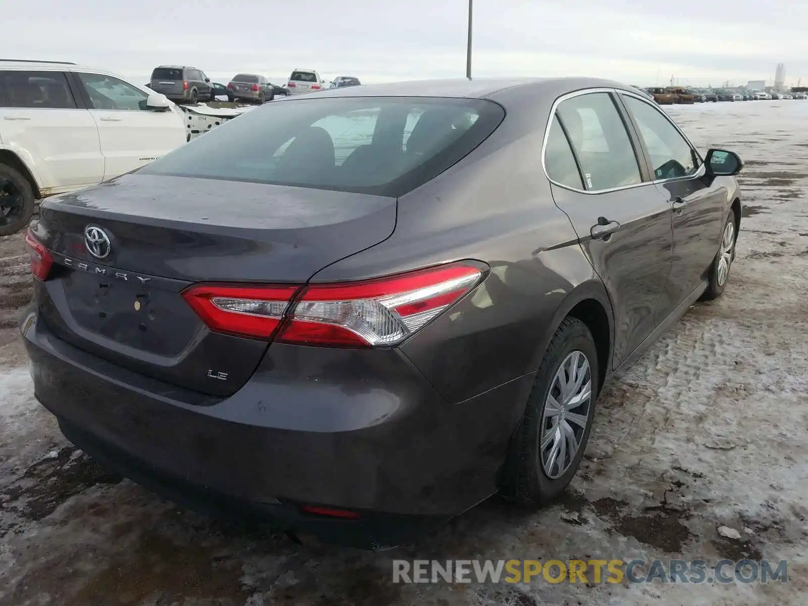 4 Фотография поврежденного автомобиля 4T1B11HK0KU246488 TOYOTA CAMRY 2019