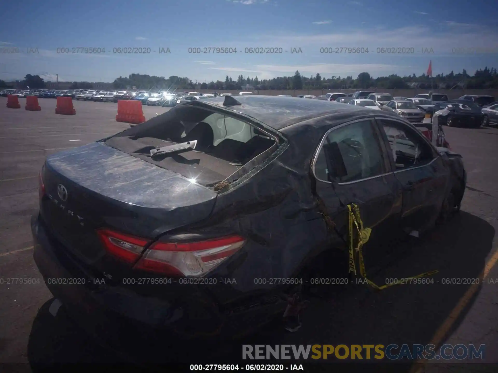 4 Photograph of a damaged car 4T1B11HK0KU247382 TOYOTA CAMRY 2019