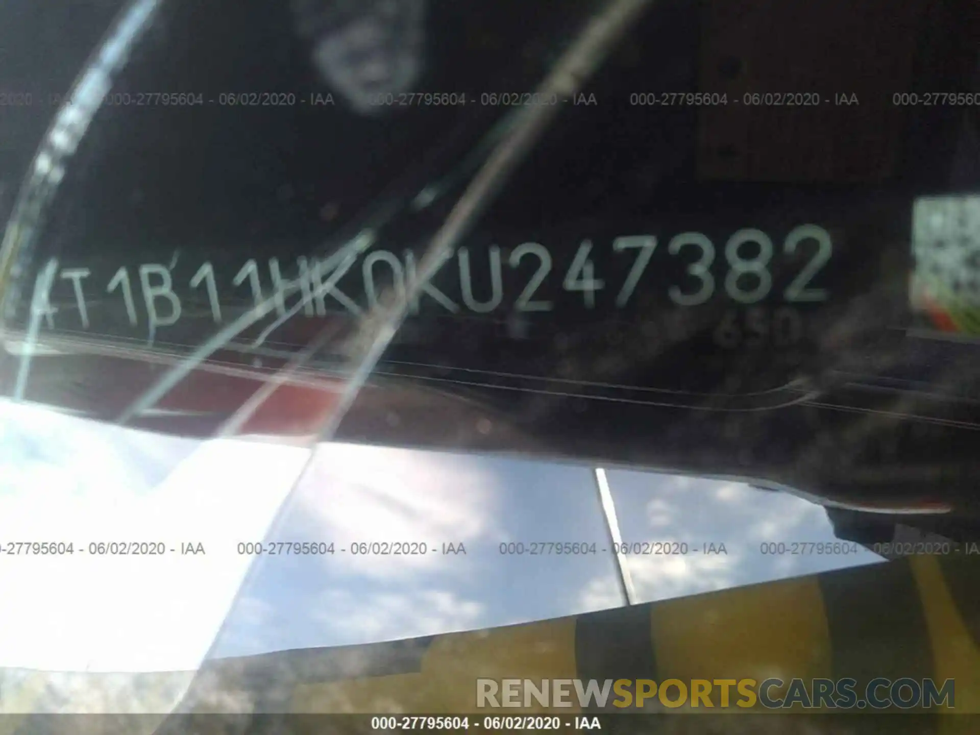 9 Photograph of a damaged car 4T1B11HK0KU247382 TOYOTA CAMRY 2019