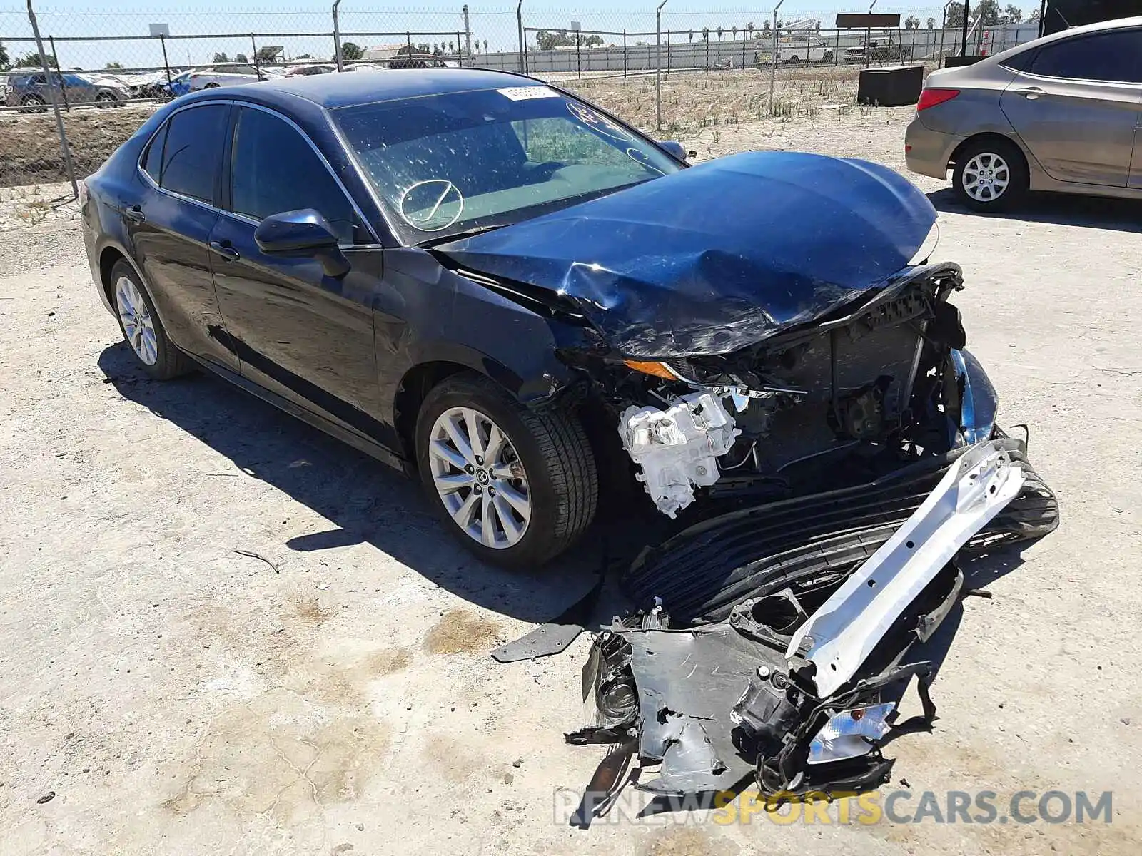 1 Photograph of a damaged car 4T1B11HK0KU247754 TOYOTA CAMRY 2019