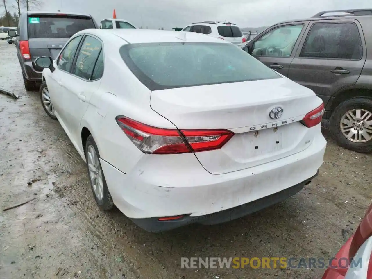 3 Photograph of a damaged car 4T1B11HK0KU251691 TOYOTA CAMRY 2019